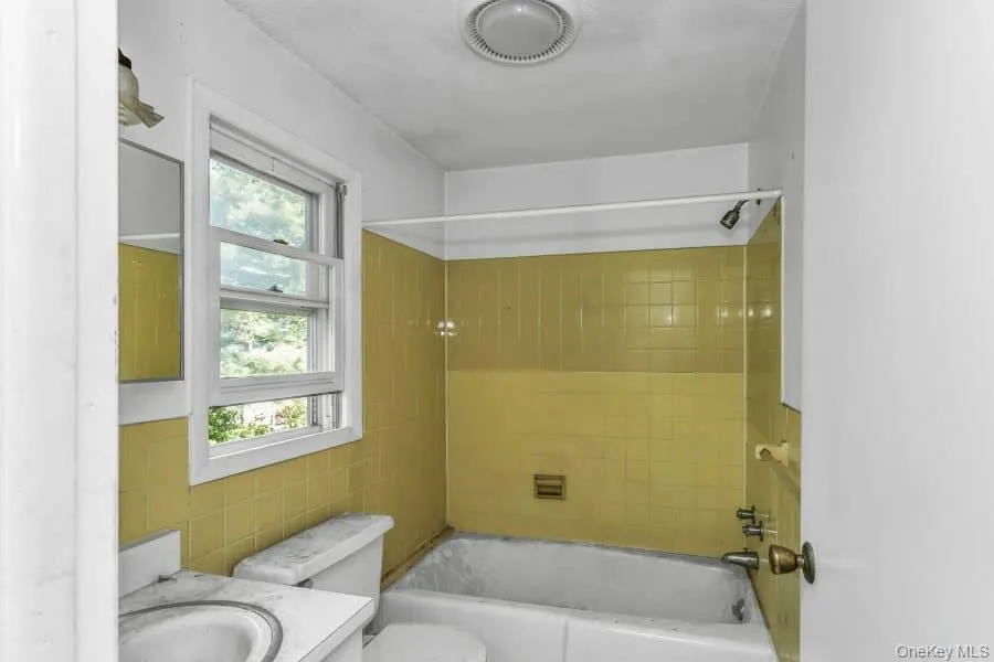 51 Cross Street, Glen Cove, NY, 4 Bedrooms Bedrooms, 12 Rooms Rooms,2 BathroomsBathrooms,Residential,For Rent,Cross,0,1017962 51 Cross Street, Glen Cove, NY, 4 Bedrooms Bedrooms, 12 Rooms Rooms,2 BathroomsBathrooms,Residential,For Rent,Cross,0,1017962