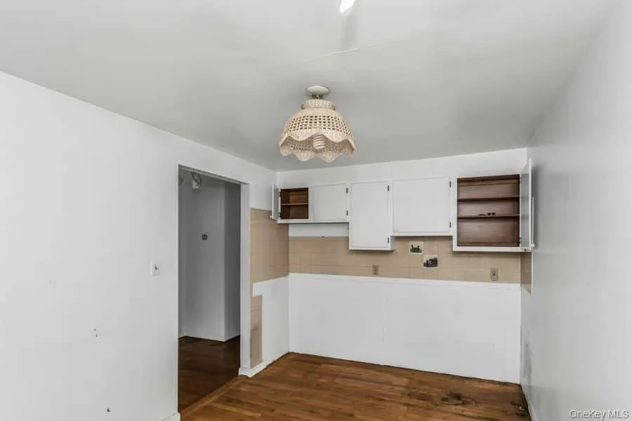 51 Cross Street, Glen Cove, NY, 4 Bedrooms Bedrooms, 12 Rooms Rooms,2 BathroomsBathrooms,Residential,For Rent,Cross,0,1017962 51 Cross Street, Glen Cove, NY, 4 Bedrooms Bedrooms, 12 Rooms Rooms,2 BathroomsBathrooms,Residential,For Rent,Cross,0,1017962