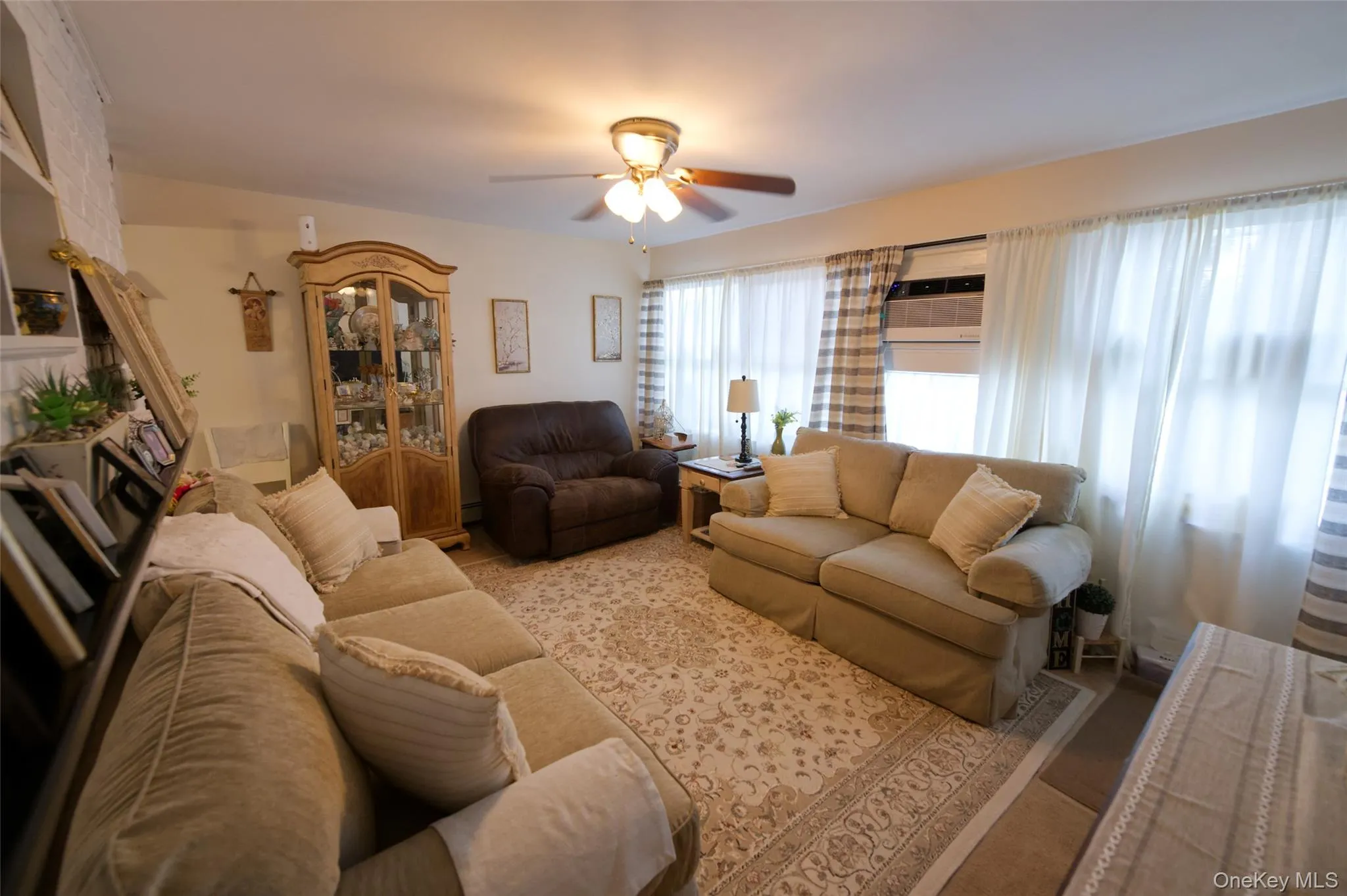 245 Sprucewood Drive, Hempstead, NY, 4 Bedrooms Bedrooms, 6 Rooms Rooms,1 BathroomBathrooms,Residential,For Rent,Sprucewood,0,1017963 245 Sprucewood Drive, Hempstead, NY, 4 Bedrooms Bedrooms, 6 Rooms Rooms,1 BathroomBathrooms,Residential,For Rent,Sprucewood,0,1017963
