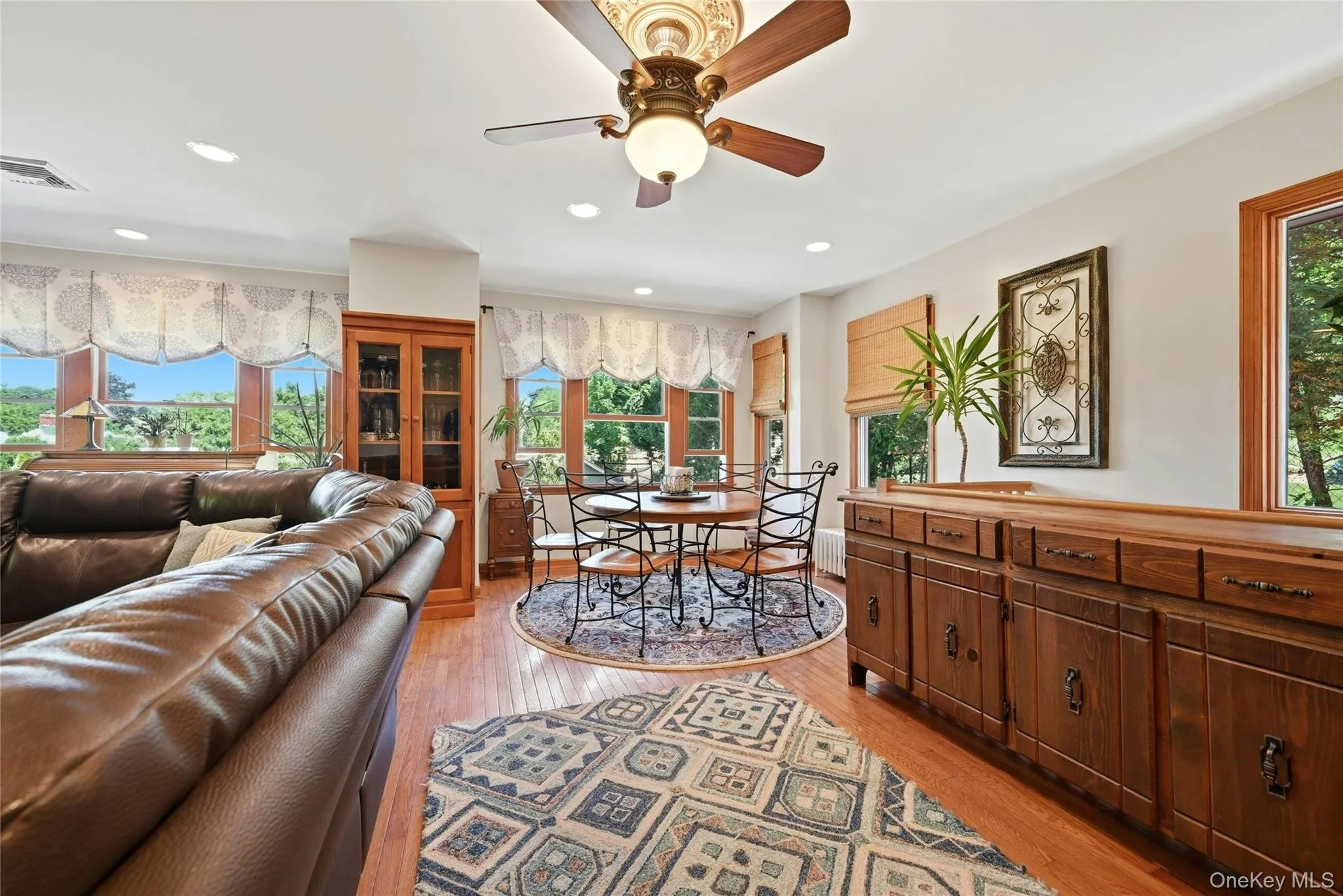 29 Vail Street, Huntington, NY, 4 Bedrooms Bedrooms, 10 Rooms Rooms,3 BathroomsBathrooms,Residential,For Rent,Vail,0,KEY1017967 29 Vail Street, Huntington, NY, 4 Bedrooms Bedrooms, 10 Rooms Rooms,3 BathroomsBathrooms,Residential,For Rent,Vail,0,KEY1017967