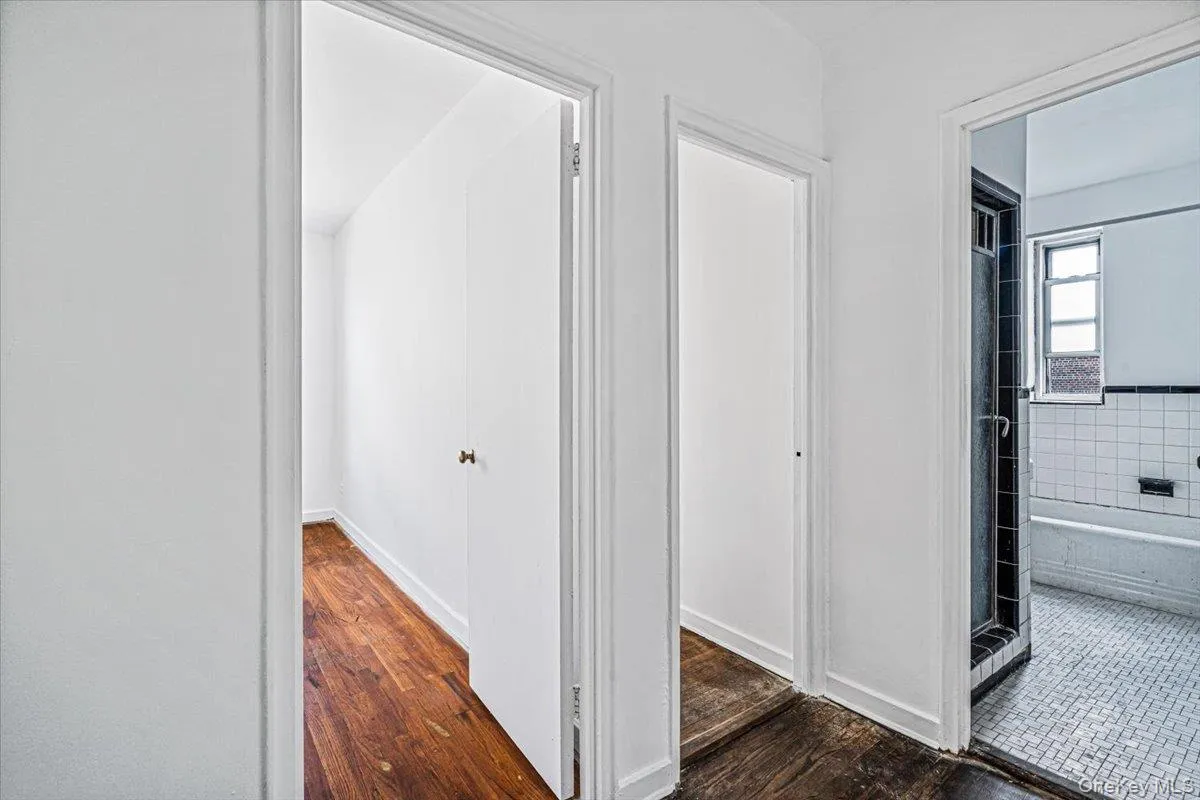 8333 Austin Street, New York, NY, 2 Bedrooms Bedrooms, 6 Rooms Rooms,1 BathroomBathrooms,Residential,For Rent,Austin,0,1017972 8333 Austin Street, New York, NY, 2 Bedrooms Bedrooms, 6 Rooms Rooms,1 BathroomBathrooms,Residential,For Rent,Austin,0,1017972