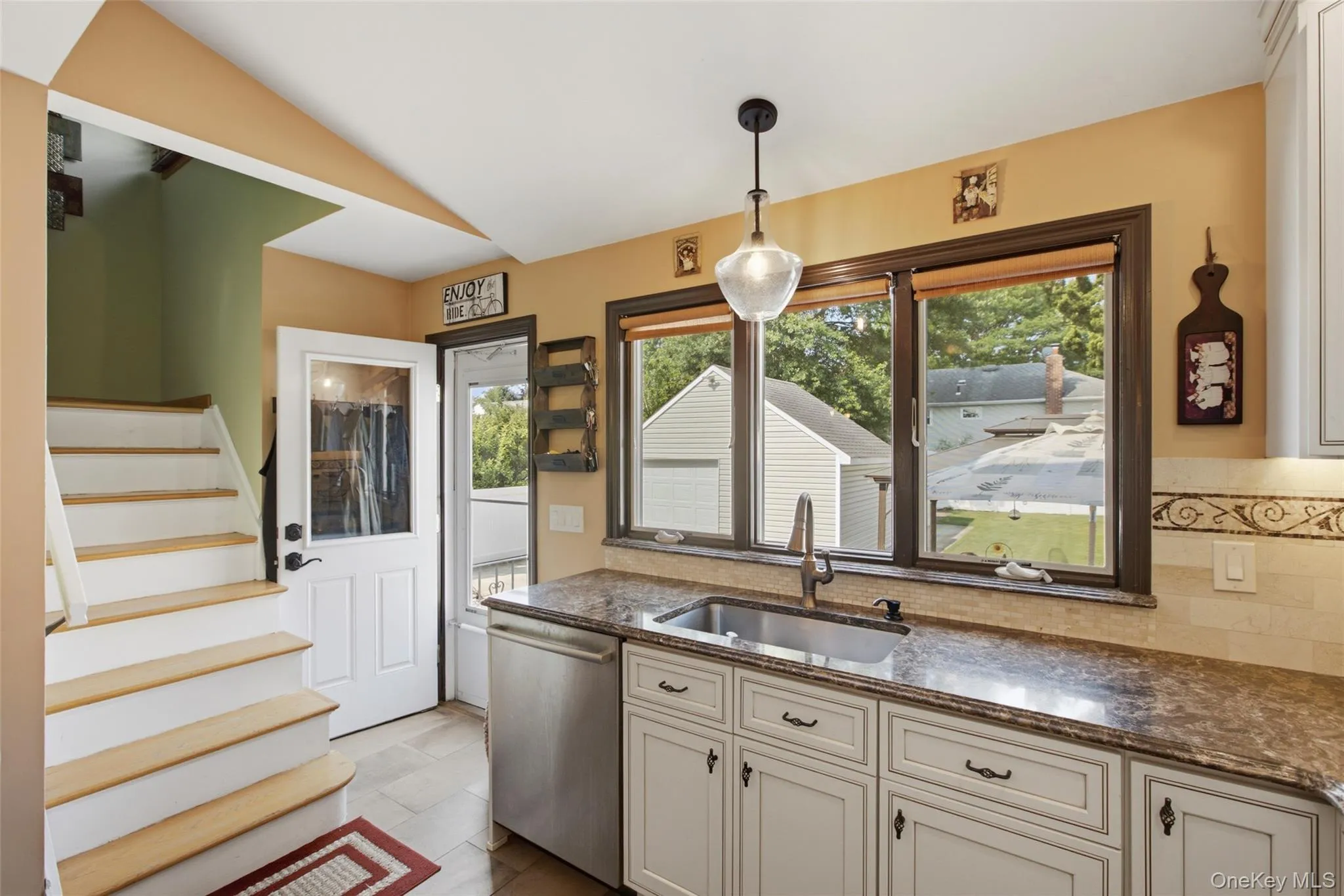 194 Willis Avenue, Hempstead, NY, 3 Bedrooms Bedrooms, 5 Rooms Rooms,2 BathroomsBathrooms,Residential,For Rent,Willis,0,1017974 194 Willis Avenue, Hempstead, NY, 3 Bedrooms Bedrooms, 5 Rooms Rooms,2 BathroomsBathrooms,Residential,For Rent,Willis,0,1017974