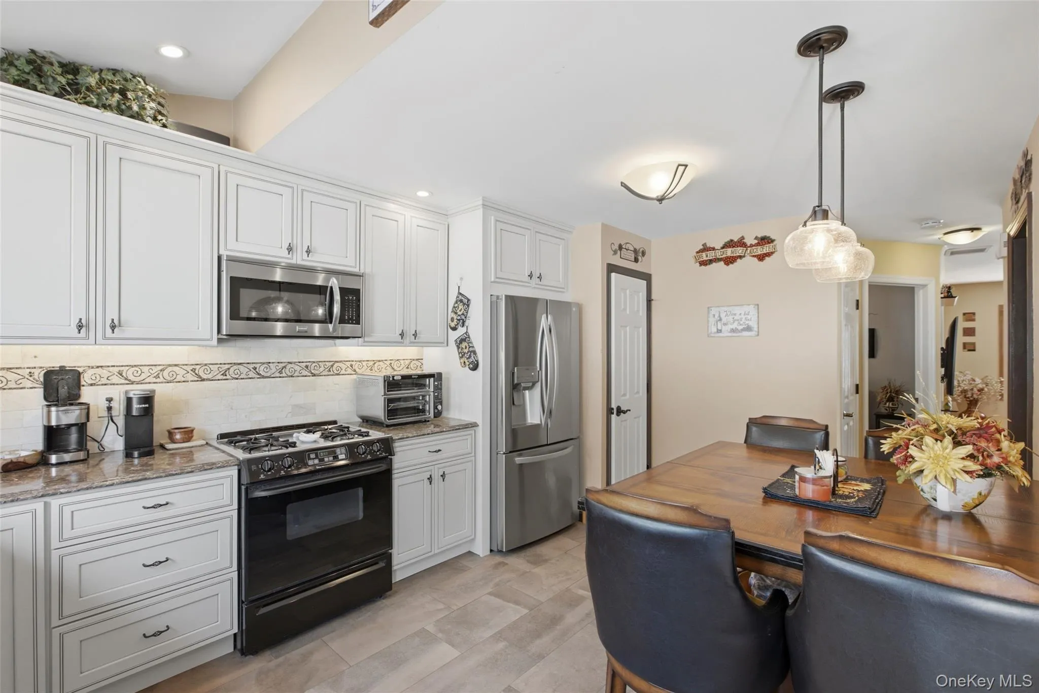 194 Willis Avenue, Hempstead, NY, 3 Bedrooms Bedrooms, 5 Rooms Rooms,2 BathroomsBathrooms,Residential,For Rent,Willis,0,1017974 194 Willis Avenue, Hempstead, NY, 3 Bedrooms Bedrooms, 5 Rooms Rooms,2 BathroomsBathrooms,Residential,For Rent,Willis,0,1017974