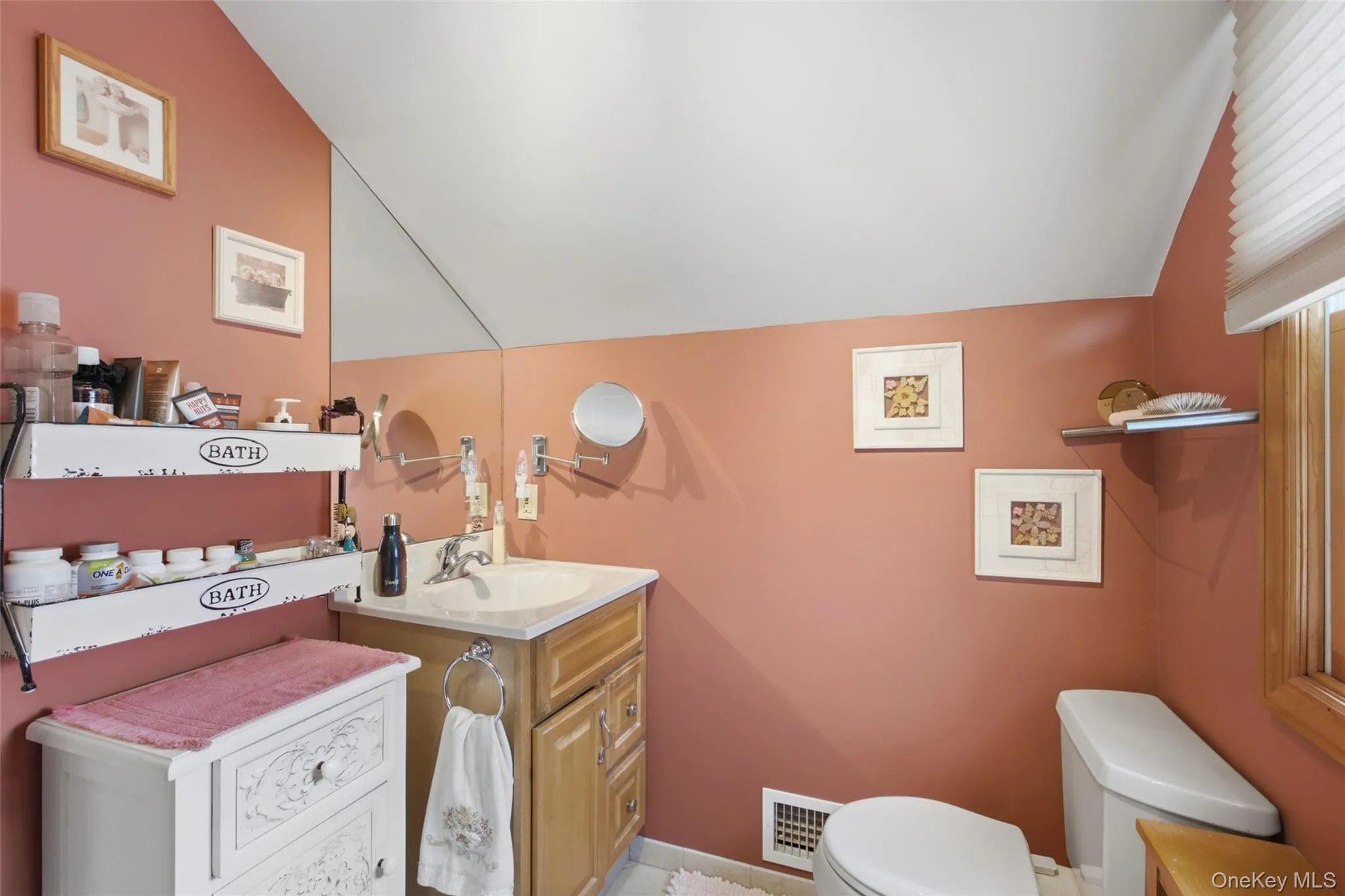 194 Willis Avenue, Hempstead, NY, 3 Bedrooms Bedrooms, 5 Rooms Rooms,2 BathroomsBathrooms,Residential,For Rent,Willis,0,1017974 194 Willis Avenue, Hempstead, NY, 3 Bedrooms Bedrooms, 5 Rooms Rooms,2 BathroomsBathrooms,Residential,For Rent,Willis,0,1017974