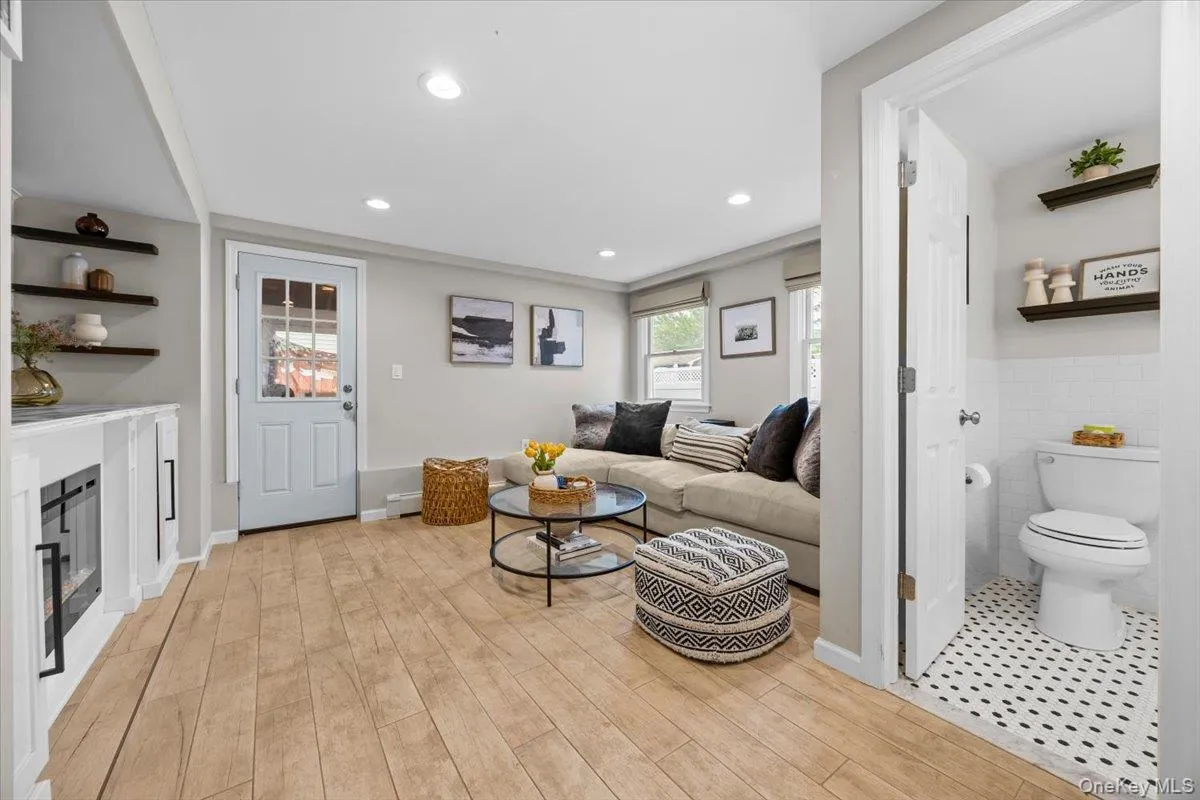 38 Driscoll Avenue, Hempstead, NY, 3 Bedrooms Bedrooms, 7 Rooms Rooms,2 BathroomsBathrooms,Residential,For Rent,Driscoll,0,KEY1017977 38 Driscoll Avenue, Hempstead, NY, 3 Bedrooms Bedrooms, 7 Rooms Rooms,2 BathroomsBathrooms,Residential,For Rent,Driscoll,0,KEY1017977