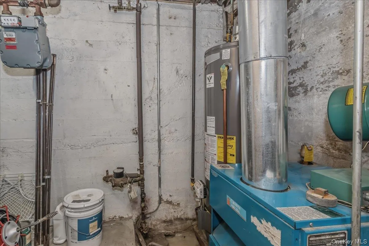 3158 Rawlins Avenue, New York, NY, 5 Bedrooms Bedrooms, 10 Rooms Rooms,3 BathroomsBathrooms,Residential,For Rent,Rawlins,0,1017978 3158 Rawlins Avenue, New York, NY, 5 Bedrooms Bedrooms, 10 Rooms Rooms,3 BathroomsBathrooms,Residential,For Rent,Rawlins,0,1017978