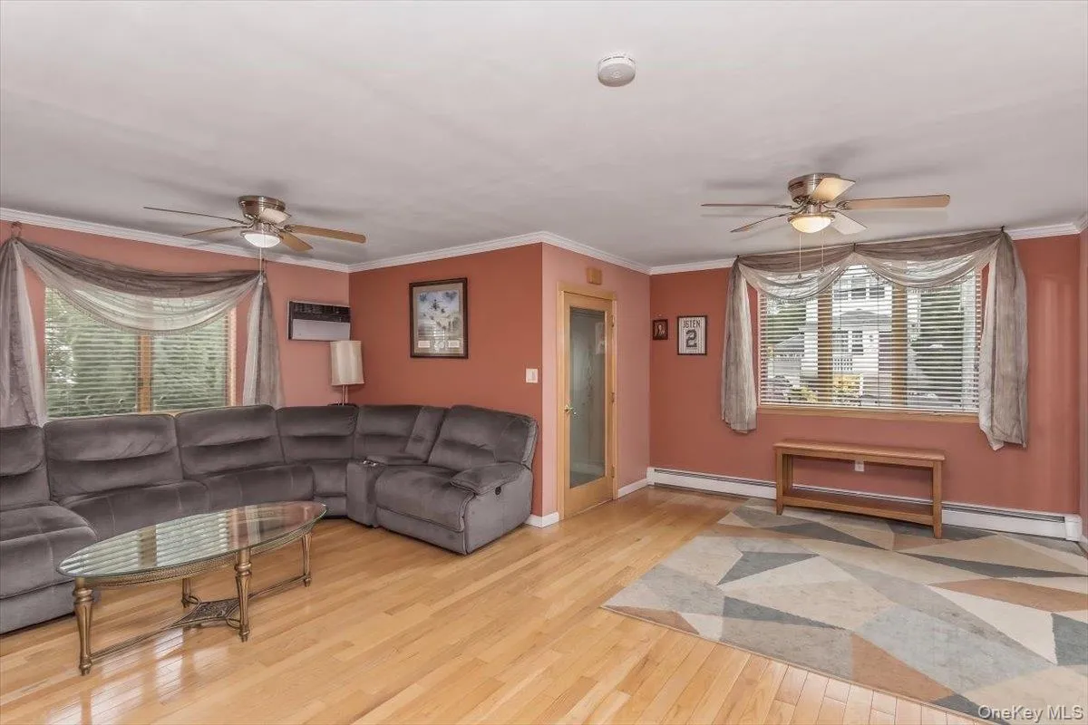 3158 Rawlins Avenue, New York, NY, 5 Bedrooms Bedrooms, 10 Rooms Rooms,3 BathroomsBathrooms,Residential,For Rent,Rawlins,0,1017978 3158 Rawlins Avenue, New York, NY, 5 Bedrooms Bedrooms, 10 Rooms Rooms,3 BathroomsBathrooms,Residential,For Rent,Rawlins,0,1017978