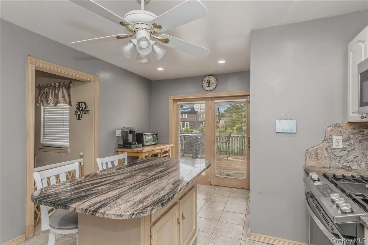 3158 Rawlins Avenue, New York, NY, 5 Bedrooms Bedrooms, 10 Rooms Rooms,3 BathroomsBathrooms,Residential,For Rent,Rawlins,0,1017978 3158 Rawlins Avenue, New York, NY, 5 Bedrooms Bedrooms, 10 Rooms Rooms,3 BathroomsBathrooms,Residential,For Rent,Rawlins,0,1017978