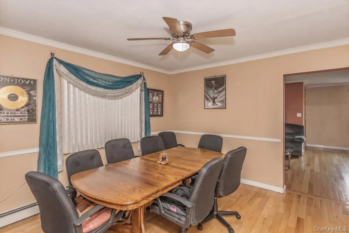 3158 Rawlins Avenue, New York, NY, 5 Bedrooms Bedrooms, 10 Rooms Rooms,3 BathroomsBathrooms,Residential,For Rent,Rawlins,0,KEY1017978 3158 Rawlins Avenue, New York, NY, 5 Bedrooms Bedrooms, 10 Rooms Rooms,3 BathroomsBathrooms,Residential,For Rent,Rawlins,0,KEY1017978