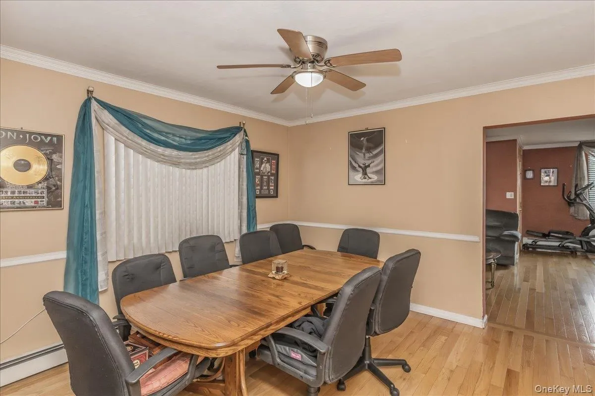3158 Rawlins Avenue, New York, NY, 5 Bedrooms Bedrooms, 10 Rooms Rooms,3 BathroomsBathrooms,Residential,For Rent,Rawlins,0,1017978 3158 Rawlins Avenue, New York, NY, 5 Bedrooms Bedrooms, 10 Rooms Rooms,3 BathroomsBathrooms,Residential,For Rent,Rawlins,0,1017978