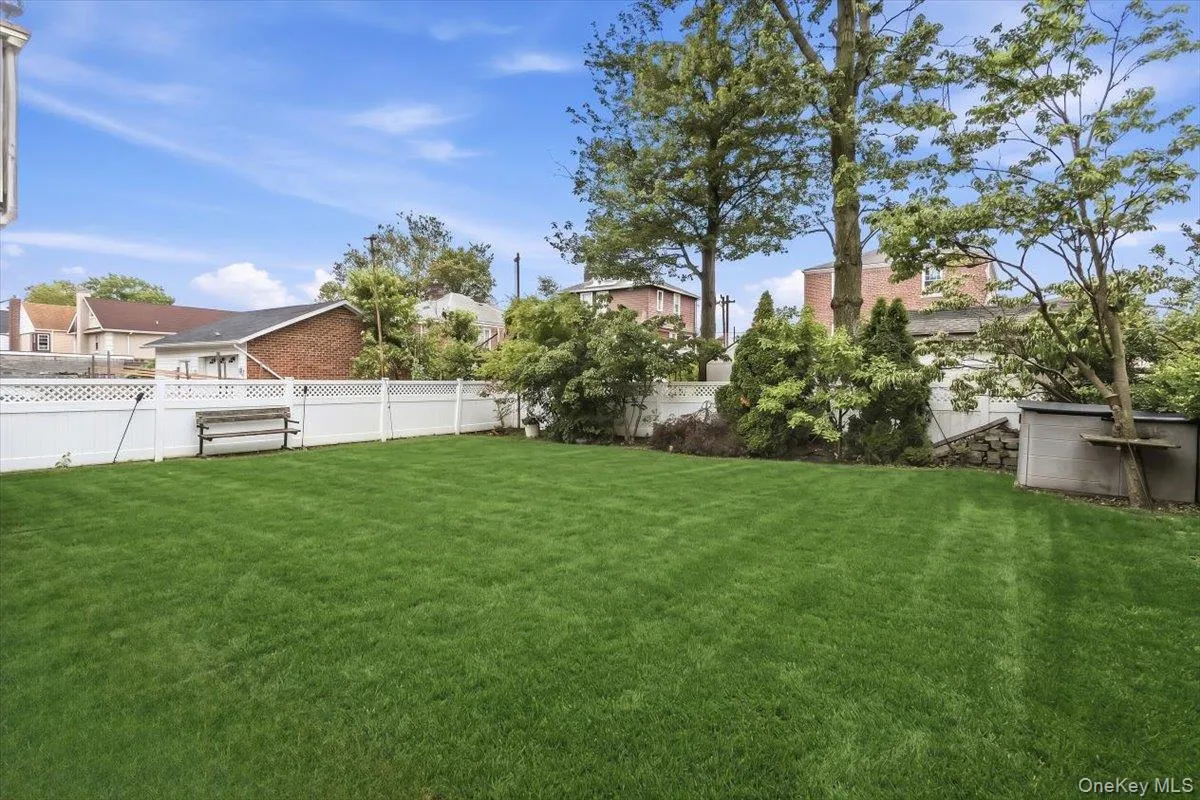3158 Rawlins Avenue, New York, NY, 5 Bedrooms Bedrooms, 10 Rooms Rooms,3 BathroomsBathrooms,Residential,For Rent,Rawlins,0,KEY1017978 3158 Rawlins Avenue, New York, NY, 5 Bedrooms Bedrooms, 10 Rooms Rooms,3 BathroomsBathrooms,Residential,For Rent,Rawlins,0,KEY1017978