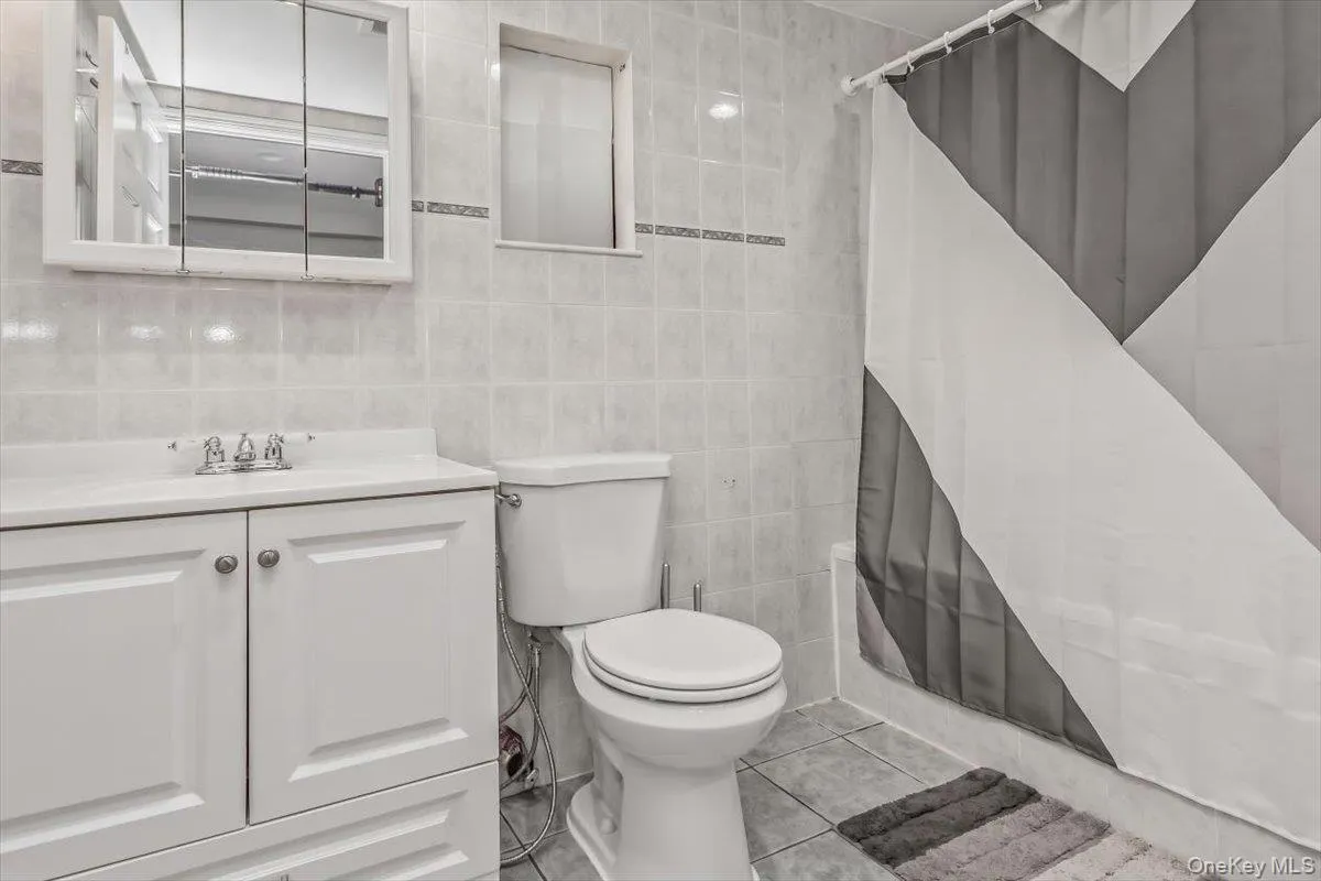 3158 Rawlins Avenue, New York, NY, 5 Bedrooms Bedrooms, 10 Rooms Rooms,3 BathroomsBathrooms,Residential,For Rent,Rawlins,0,1017978 3158 Rawlins Avenue, New York, NY, 5 Bedrooms Bedrooms, 10 Rooms Rooms,3 BathroomsBathrooms,Residential,For Rent,Rawlins,0,1017978