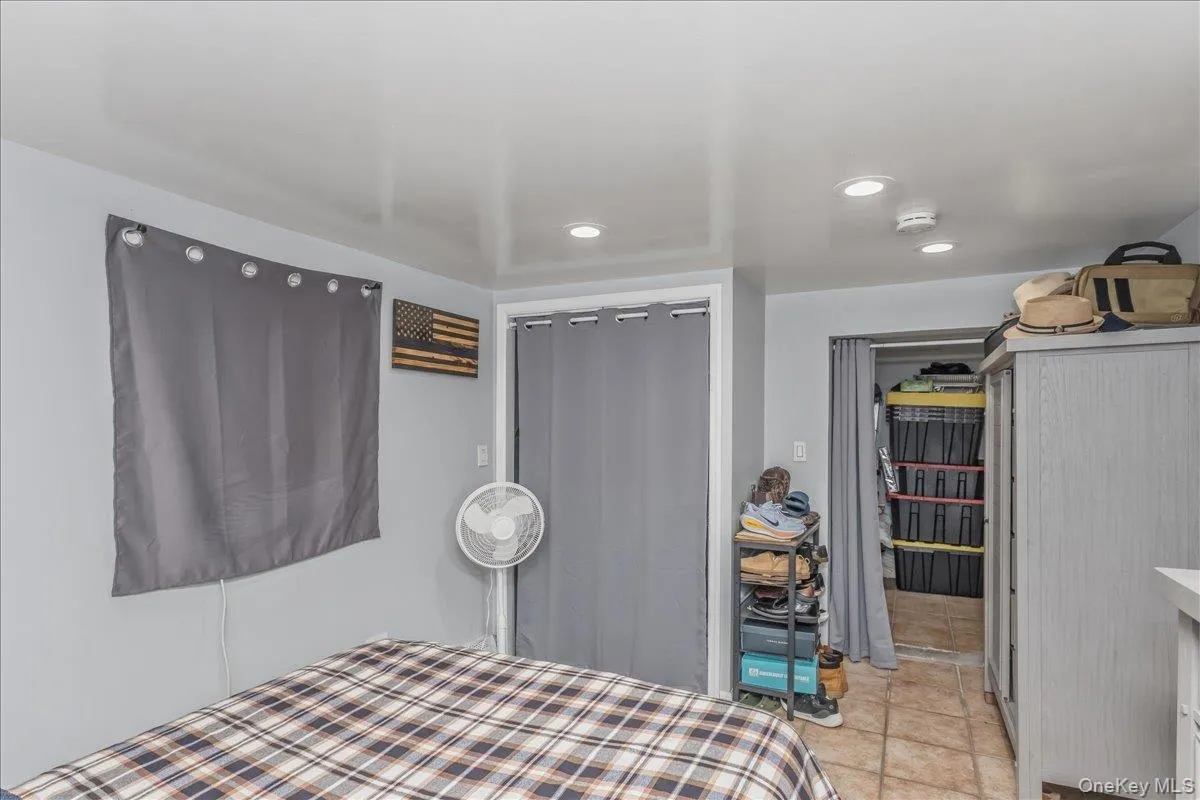 3158 Rawlins Avenue, New York, NY, 5 Bedrooms Bedrooms, 10 Rooms Rooms,3 BathroomsBathrooms,Residential,For Rent,Rawlins,0,1017978 3158 Rawlins Avenue, New York, NY, 5 Bedrooms Bedrooms, 10 Rooms Rooms,3 BathroomsBathrooms,Residential,For Rent,Rawlins,0,1017978