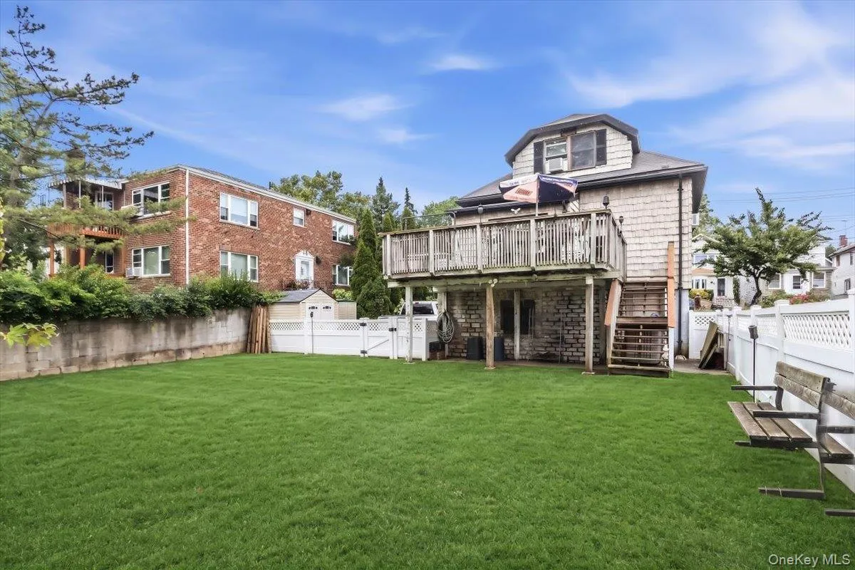 3158 Rawlins Avenue, New York, NY, 5 Bedrooms Bedrooms, 10 Rooms Rooms,3 BathroomsBathrooms,Residential,For Rent,Rawlins,0,KEY1017978 3158 Rawlins Avenue, New York, NY, 5 Bedrooms Bedrooms, 10 Rooms Rooms,3 BathroomsBathrooms,Residential,For Rent,Rawlins,0,KEY1017978