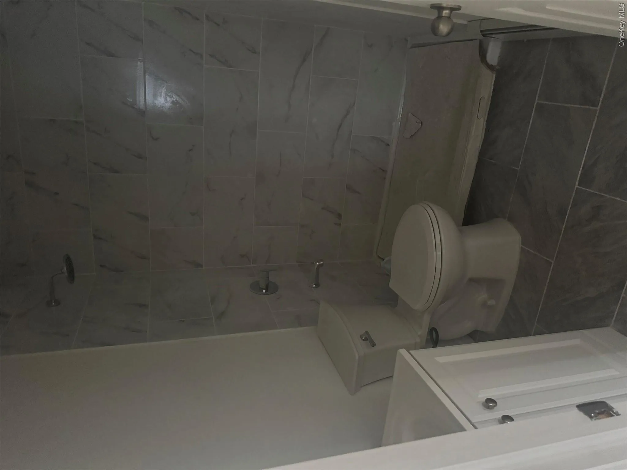 6947 Hillmeyer Avenue, New York, NY, 3 Bedrooms Bedrooms, 5 Rooms Rooms,1 BathroomBathrooms,Residential Lease,For Rent,Hillmeyer,0,KEY1017979 6947 Hillmeyer Avenue, New York, NY, 3 Bedrooms Bedrooms, 5 Rooms Rooms,1 BathroomBathrooms,Residential Lease,For Rent,Hillmeyer,0,KEY1017979