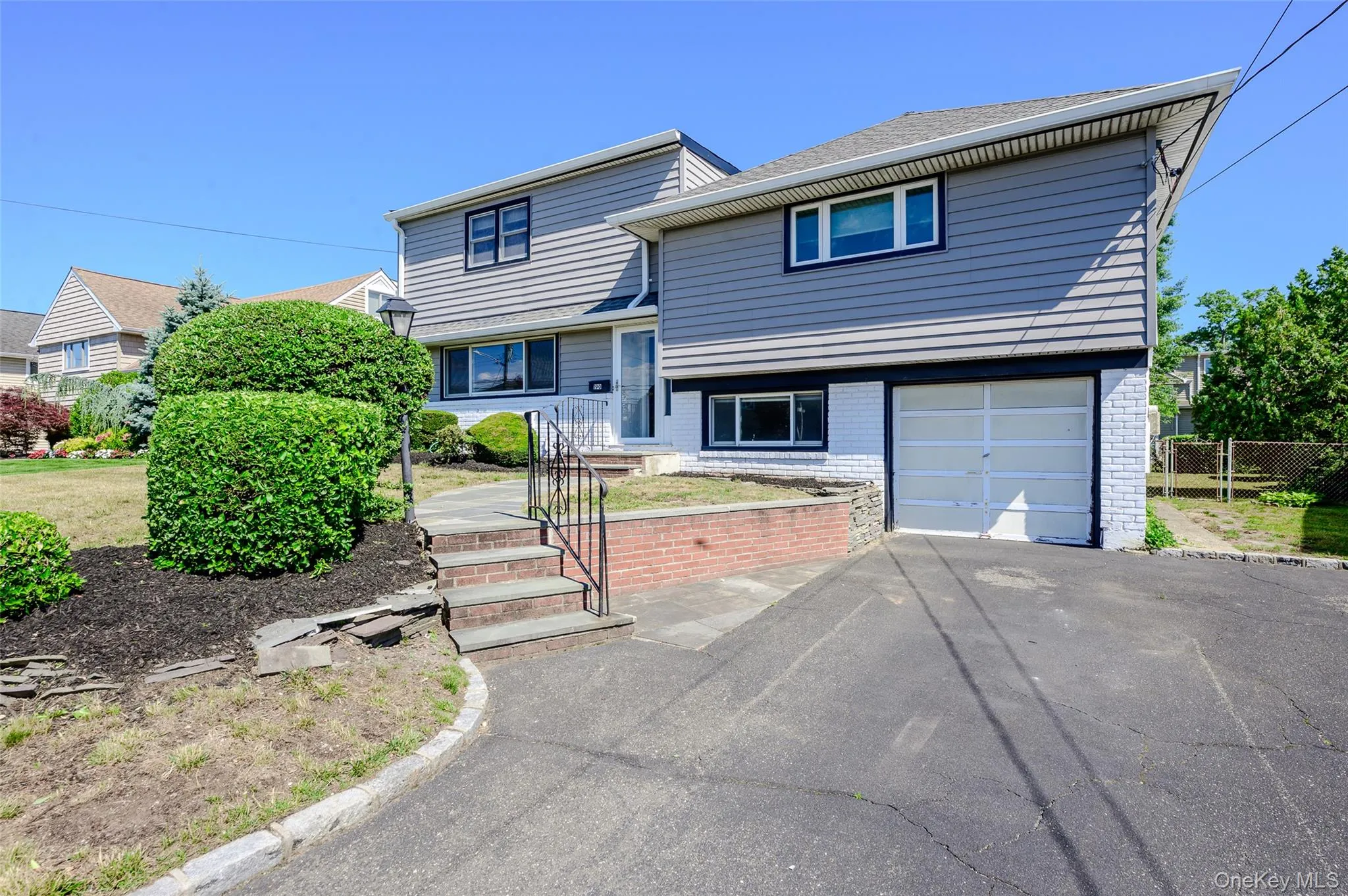 190 Waukena Avenue, Hempstead, NY, 4 Bedrooms Bedrooms, 11 Rooms Rooms,2 BathroomsBathrooms,Residential,For Rent,Waukena,0,1017984 190 Waukena Avenue, Hempstead, NY, 4 Bedrooms Bedrooms, 11 Rooms Rooms,2 BathroomsBathrooms,Residential,For Rent,Waukena,0,1017984