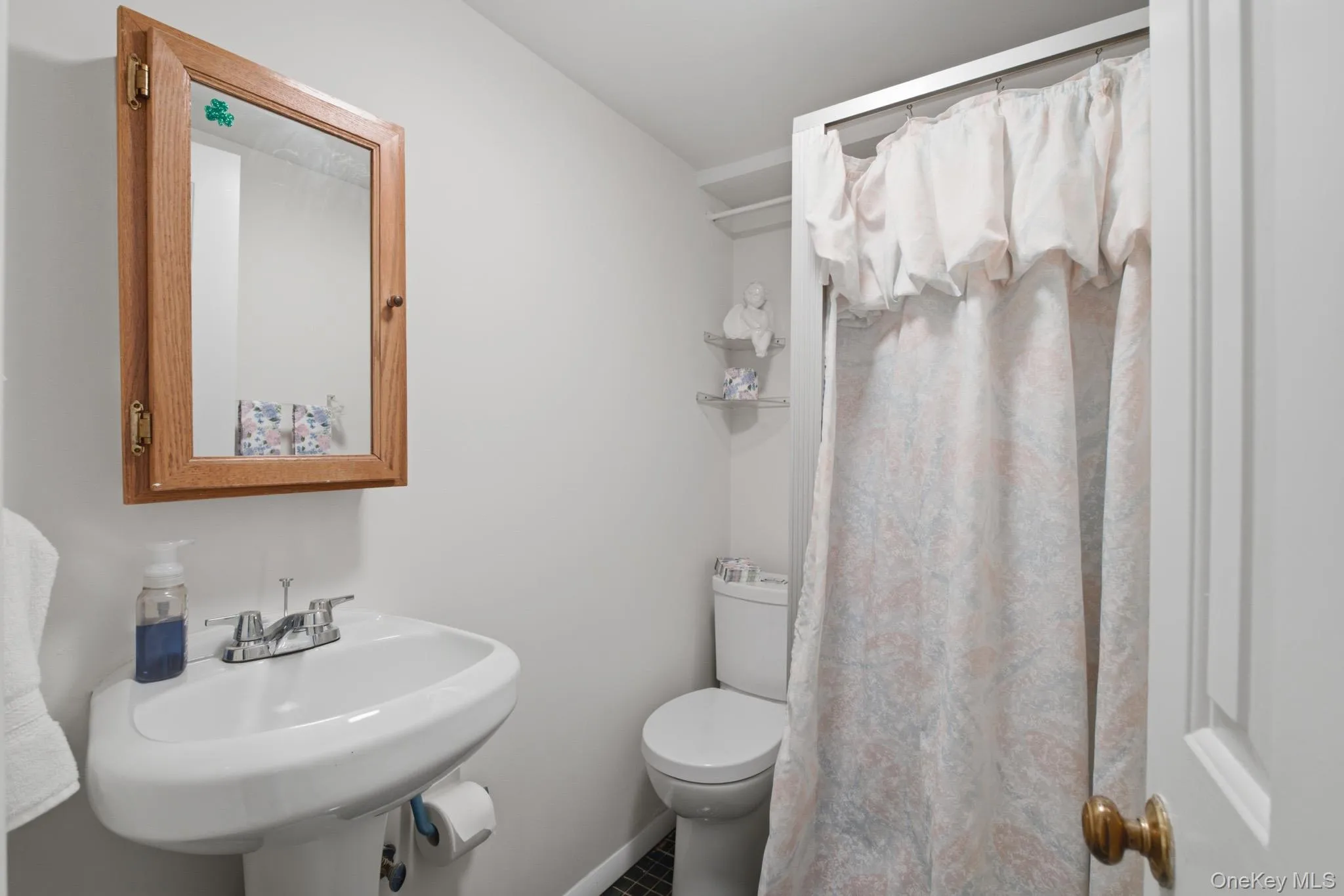 22 Washington Mews, Rye Town, NY, 2 Bedrooms Bedrooms, 6 Rooms Rooms,2 BathroomsBathrooms,Residential,For Rent,Washington,0,1017986 22 Washington Mews, Rye Town, NY, 2 Bedrooms Bedrooms, 6 Rooms Rooms,2 BathroomsBathrooms,Residential,For Rent,Washington,0,1017986