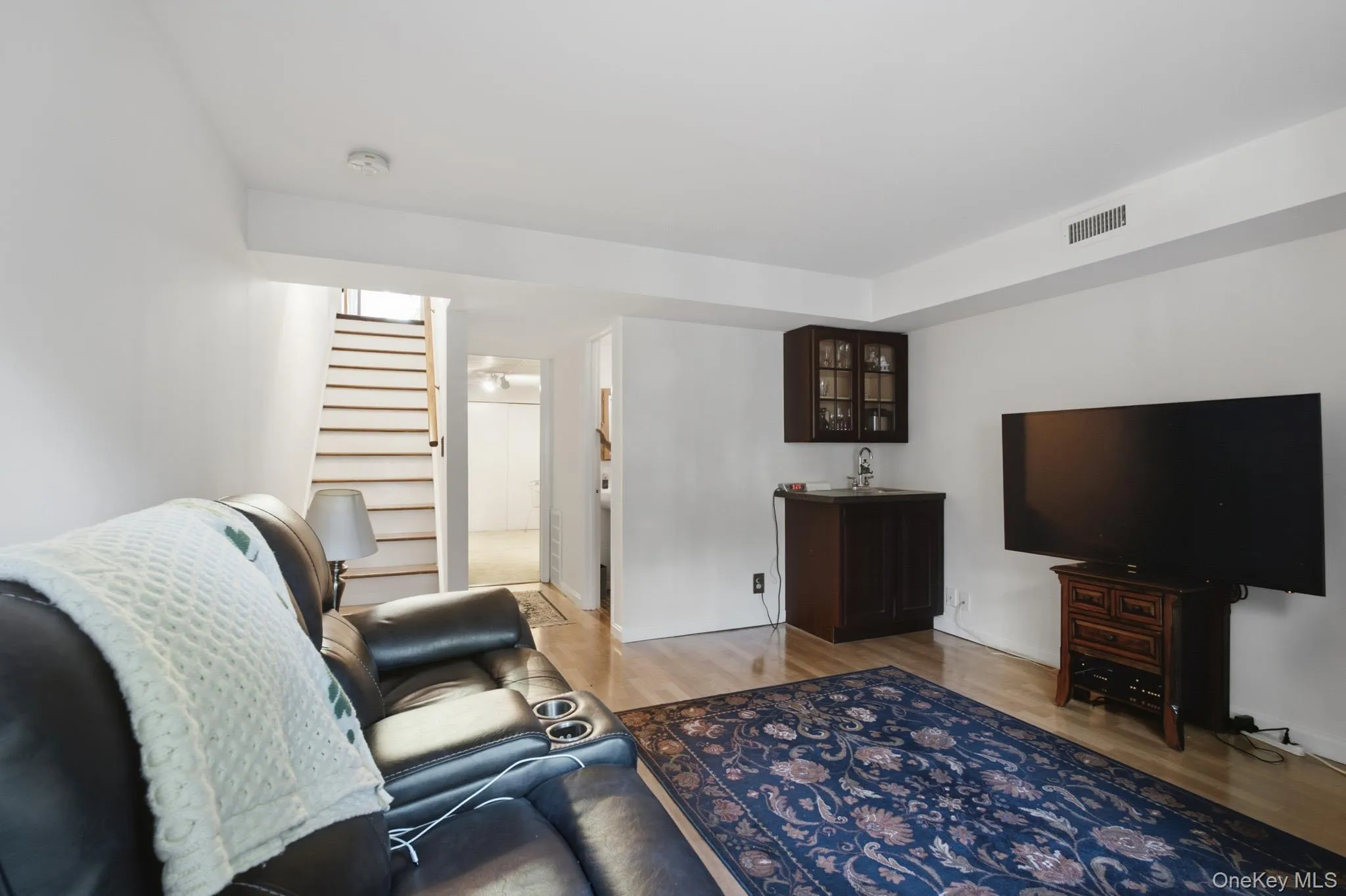 22 Washington Mews, Rye Town, NY, 2 Bedrooms Bedrooms, 6 Rooms Rooms,2 BathroomsBathrooms,Residential,For Rent,Washington,0,1017986 22 Washington Mews, Rye Town, NY, 2 Bedrooms Bedrooms, 6 Rooms Rooms,2 BathroomsBathrooms,Residential,For Rent,Washington,0,1017986