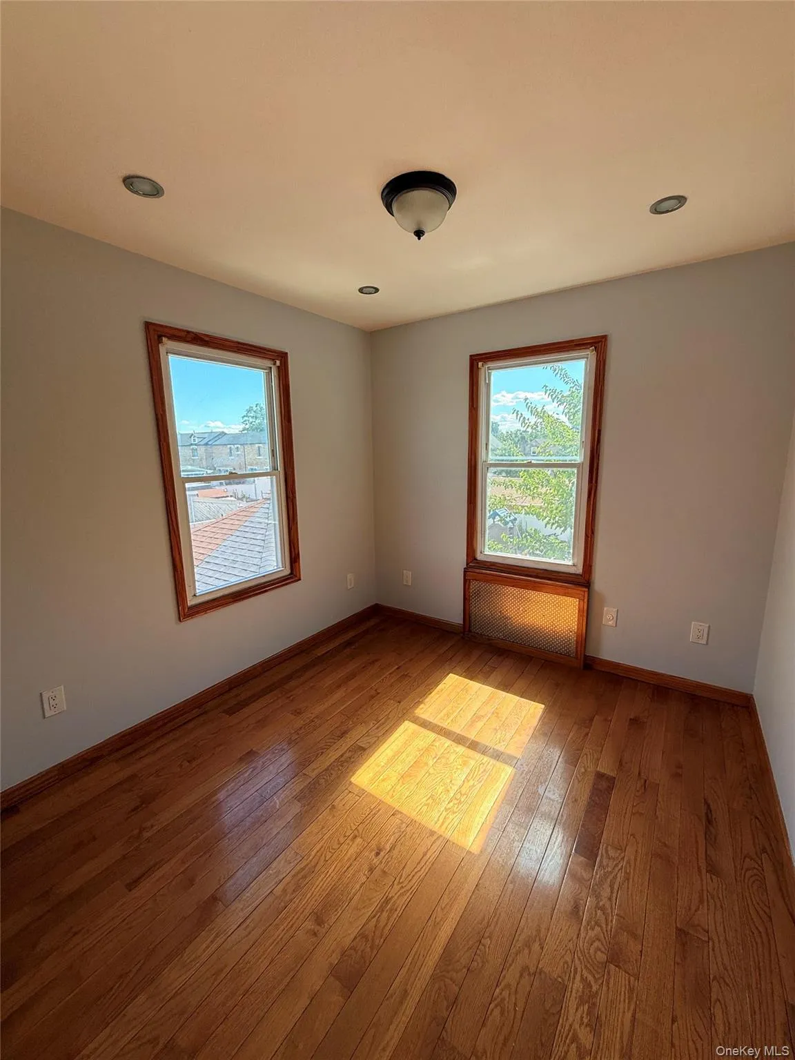 21734 Hempstead Avenue, New York, NY, 3 Bedrooms Bedrooms, 6 Rooms Rooms,1 BathroomBathrooms,Residential Lease,For Rent,Hempstead,0,KEY1017988 21734 Hempstead Avenue, New York, NY, 3 Bedrooms Bedrooms, 6 Rooms Rooms,1 BathroomBathrooms,Residential Lease,For Rent,Hempstead,0,KEY1017988