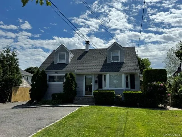 277 Jackson Avenue, Oyster Bay, NY, 4 Bedrooms Bedrooms, 6 Rooms Rooms,3 BathroomsBathrooms,Residential Lease,For Rent,Jackson,0,1017989 277 Jackson Avenue, Oyster Bay, NY, 4 Bedrooms Bedrooms, 6 Rooms Rooms,3 BathroomsBathrooms,Residential Lease,For Rent,Jackson,0,1017989