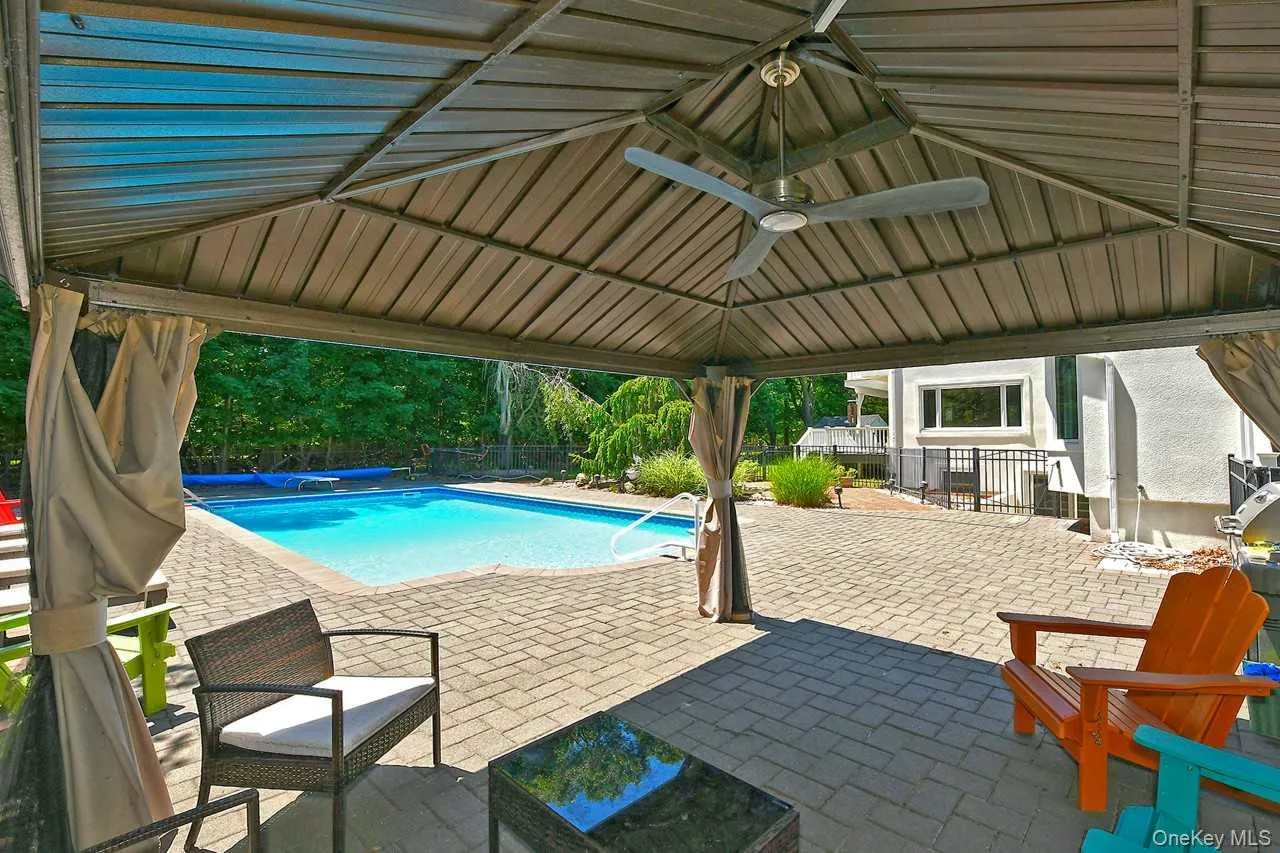 20 Oak Street, Smithtown, NY, 3 Bedrooms Bedrooms, 8 Rooms Rooms,2 BathroomsBathrooms,Residential,For Rent,Oak,0,1017995 20 Oak Street, Smithtown, NY, 3 Bedrooms Bedrooms, 8 Rooms Rooms,2 BathroomsBathrooms,Residential,For Rent,Oak,0,1017995