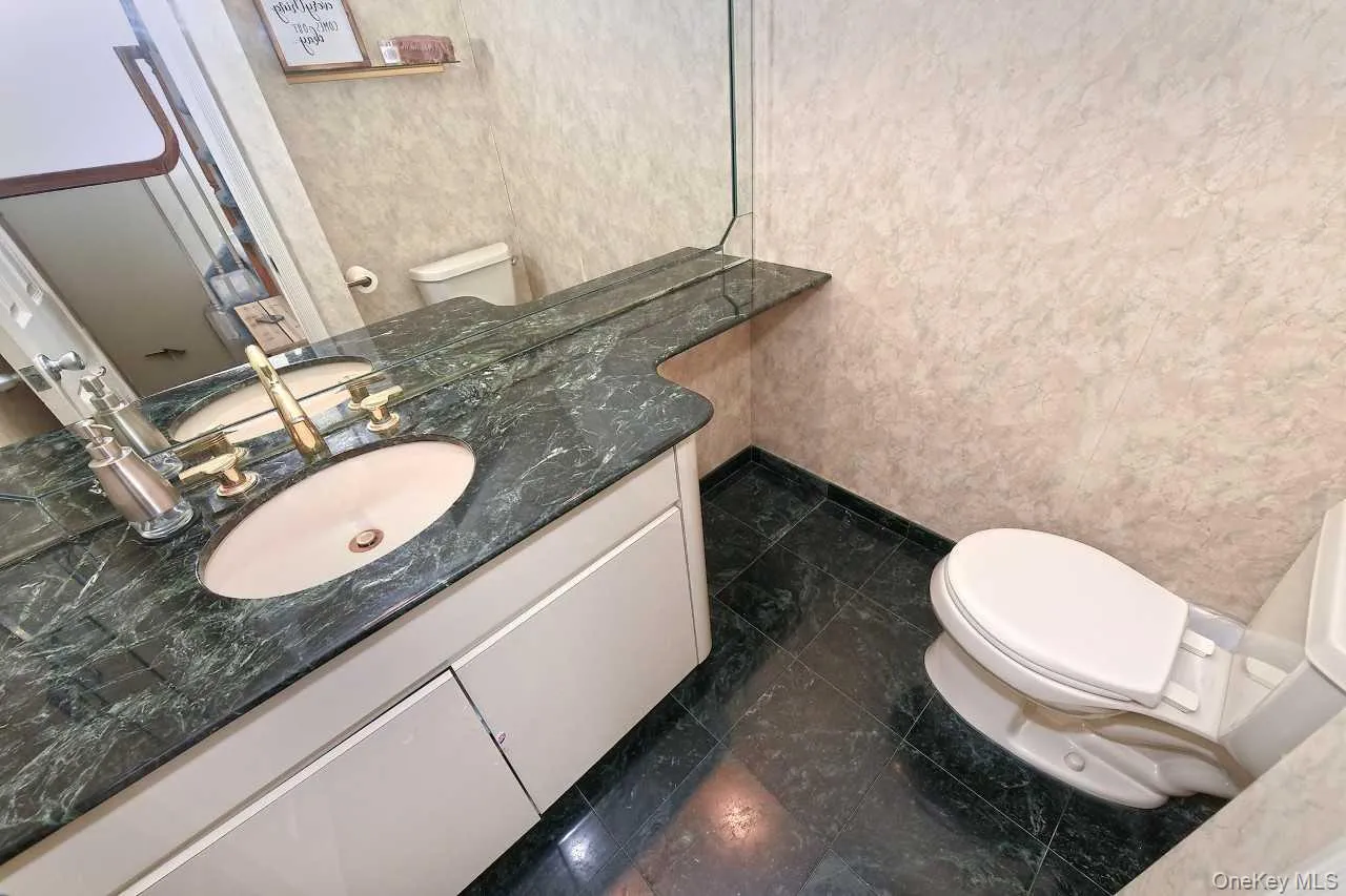 20 Oak Street, Smithtown, NY, 3 Bedrooms Bedrooms, 8 Rooms Rooms,2 BathroomsBathrooms,Residential,For Rent,Oak,0,1017995 20 Oak Street, Smithtown, NY, 3 Bedrooms Bedrooms, 8 Rooms Rooms,2 BathroomsBathrooms,Residential,For Rent,Oak,0,1017995