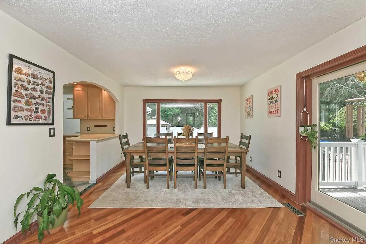 20 Oak Street, Smithtown, NY, 3 Bedrooms Bedrooms, 8 Rooms Rooms,2 BathroomsBathrooms,Residential,For Rent,Oak,0,1017995 20 Oak Street, Smithtown, NY, 3 Bedrooms Bedrooms, 8 Rooms Rooms,2 BathroomsBathrooms,Residential,For Rent,Oak,0,1017995