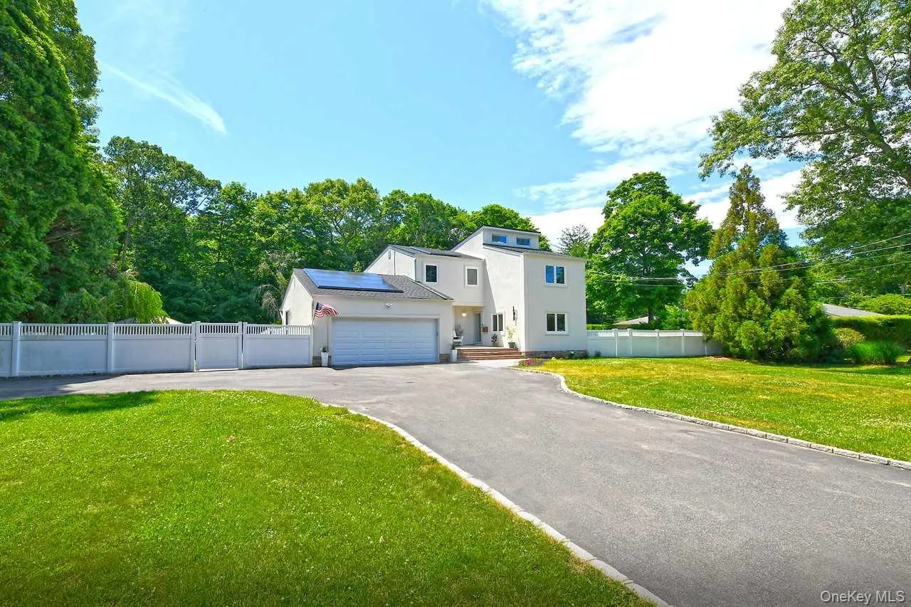 20 Oak Street, Smithtown, NY, 3 Bedrooms Bedrooms, 8 Rooms Rooms,2 BathroomsBathrooms,Residential,For Rent,Oak,0,1017995 20 Oak Street, Smithtown, NY, 3 Bedrooms Bedrooms, 8 Rooms Rooms,2 BathroomsBathrooms,Residential,For Rent,Oak,0,1017995