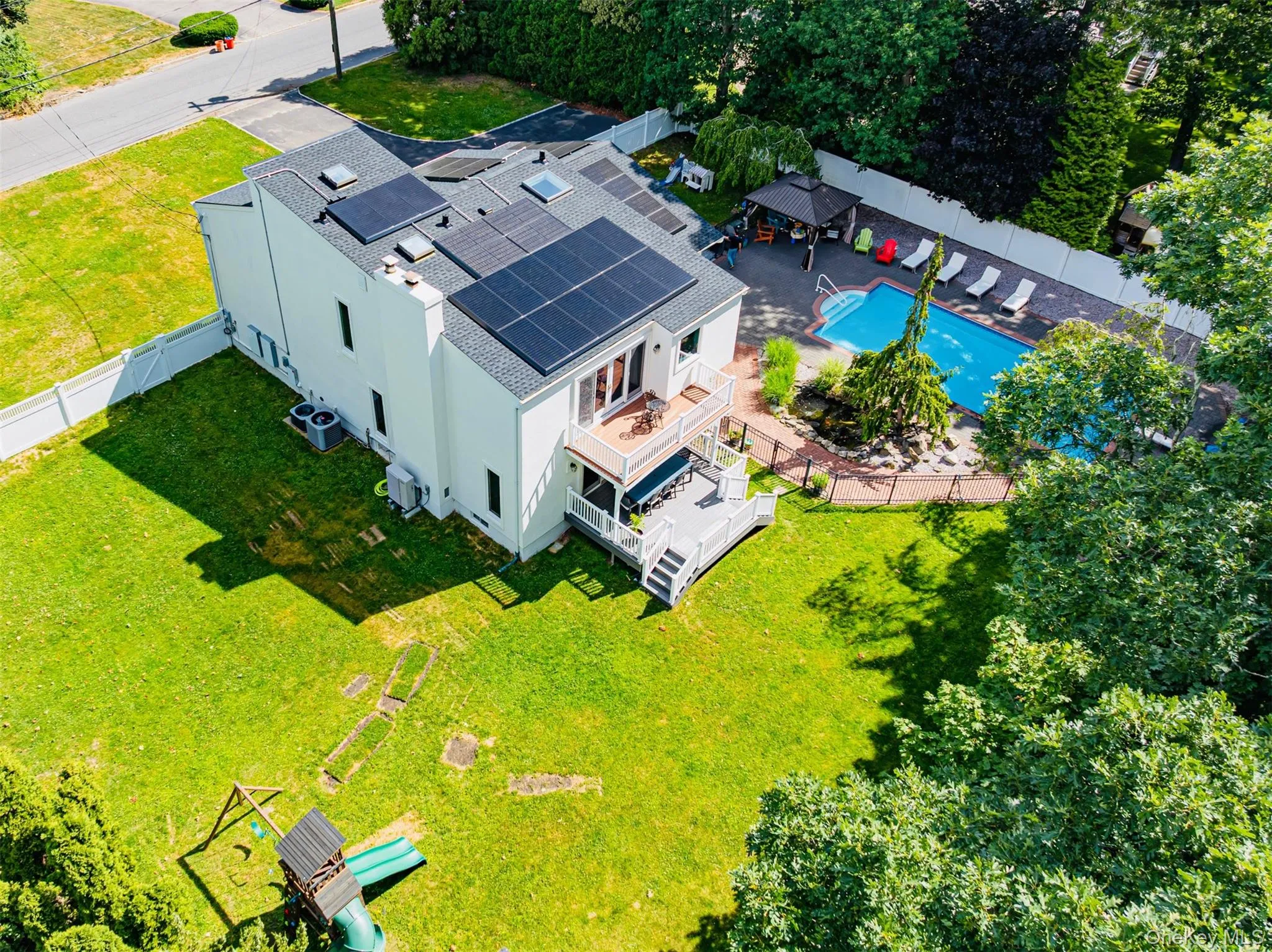 20 Oak Street, Smithtown, NY, 3 Bedrooms Bedrooms, 8 Rooms Rooms,2 BathroomsBathrooms,Residential,For Rent,Oak,0,1017995 20 Oak Street, Smithtown, NY, 3 Bedrooms Bedrooms, 8 Rooms Rooms,2 BathroomsBathrooms,Residential,For Rent,Oak,0,1017995
