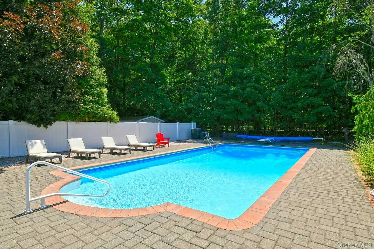 20 Oak Street, Smithtown, NY, 3 Bedrooms Bedrooms, 8 Rooms Rooms,2 BathroomsBathrooms,Residential,For Rent,Oak,0,1017995 20 Oak Street, Smithtown, NY, 3 Bedrooms Bedrooms, 8 Rooms Rooms,2 BathroomsBathrooms,Residential,For Rent,Oak,0,1017995