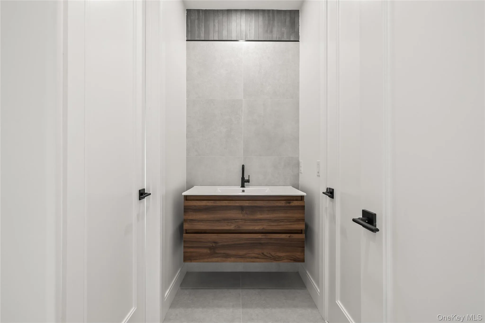 Bathroom 4 Bathroom 4