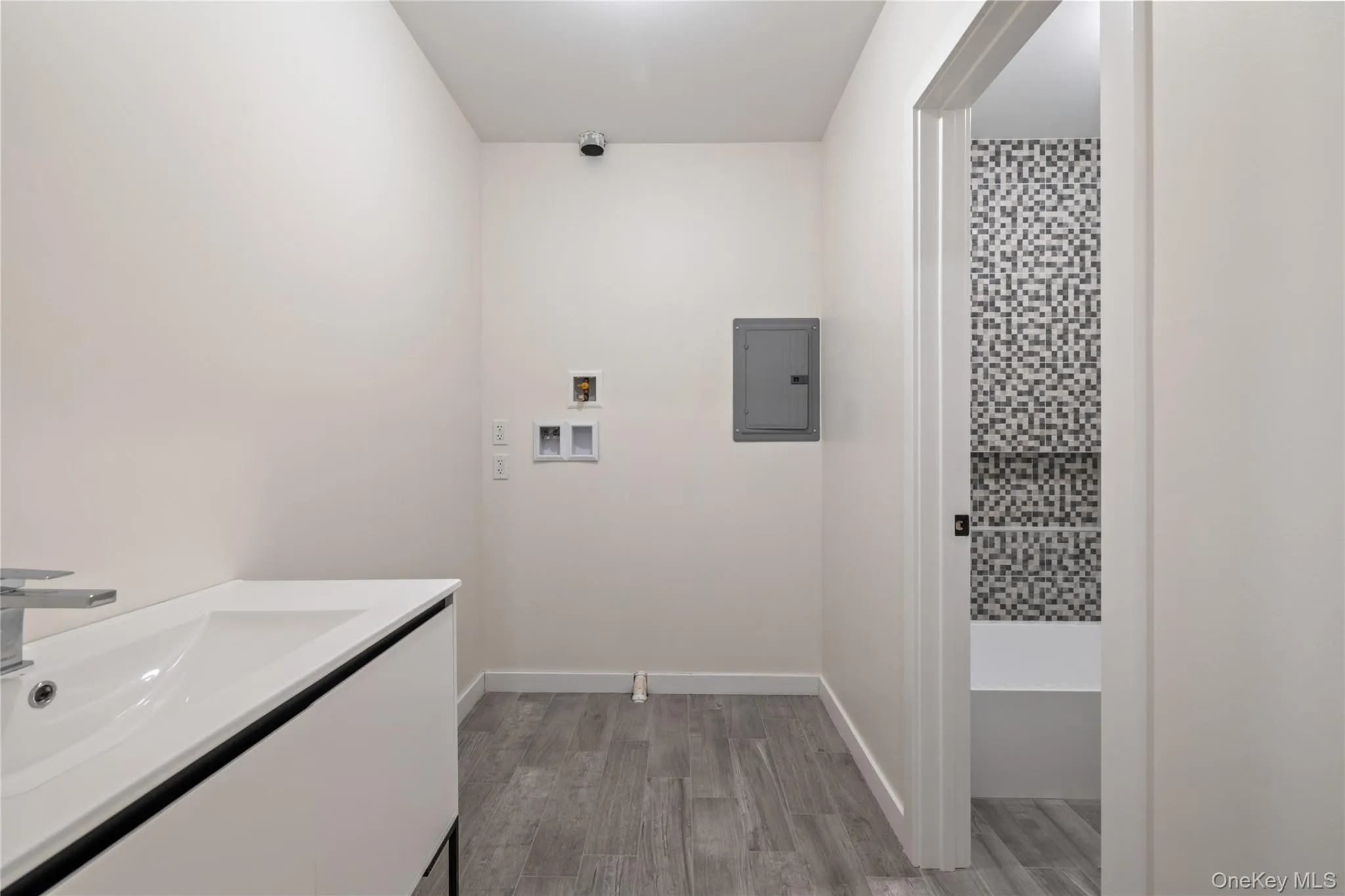 Bathroom 6 Bathroom 6