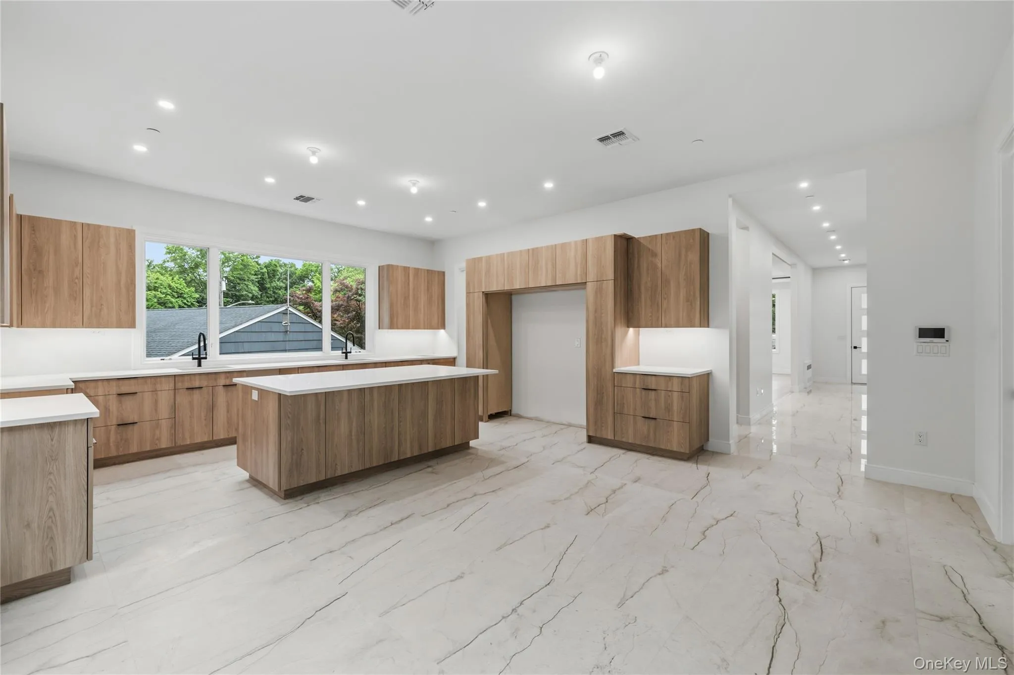 3 Greene Road, Ramapo, NY, 8 Bedrooms Bedrooms, 15 Rooms Rooms,6 BathroomsBathrooms,Residential,For Rent,Greene,0,1017996 3 Greene Road, Ramapo, NY, 8 Bedrooms Bedrooms, 15 Rooms Rooms,6 BathroomsBathrooms,Residential,For Rent,Greene,0,1017996