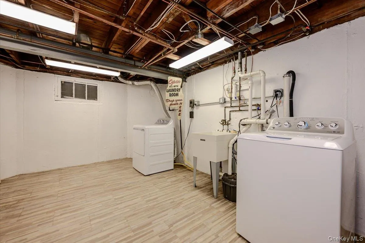 3399 Harold Street, Hempstead, NY, 4 Bedrooms Bedrooms, 10 Rooms Rooms,2 BathroomsBathrooms,Residential,For Rent,Harold,0,KEY1017998 3399 Harold Street, Hempstead, NY, 4 Bedrooms Bedrooms, 10 Rooms Rooms,2 BathroomsBathrooms,Residential,For Rent,Harold,0,KEY1017998