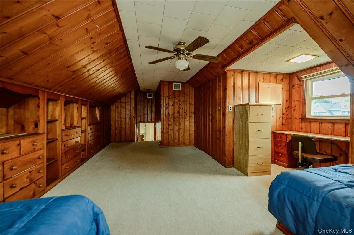 Upper Bedroom Upper Bedroom