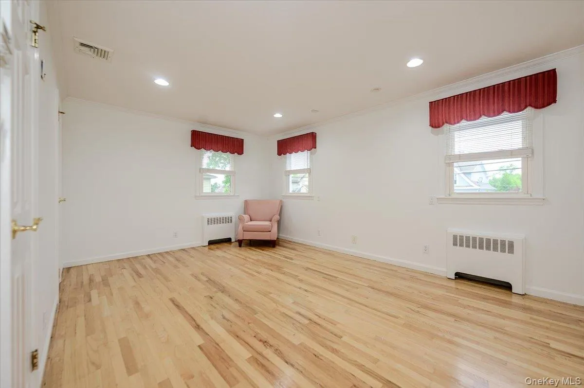 3399 Harold Street, Hempstead, NY, 4 Bedrooms Bedrooms, 10 Rooms Rooms,2 BathroomsBathrooms,Residential,For Rent,Harold,0,KEY1017998 3399 Harold Street, Hempstead, NY, 4 Bedrooms Bedrooms, 10 Rooms Rooms,2 BathroomsBathrooms,Residential,For Rent,Harold,0,KEY1017998