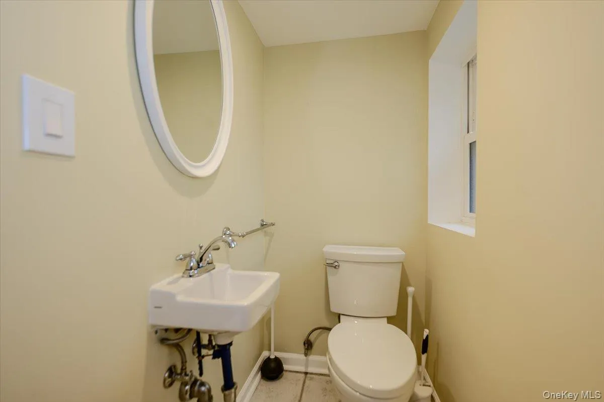 3399 Harold Street, Hempstead, NY, 4 Bedrooms Bedrooms, 10 Rooms Rooms,2 BathroomsBathrooms,Residential,For Rent,Harold,0,KEY1017998 3399 Harold Street, Hempstead, NY, 4 Bedrooms Bedrooms, 10 Rooms Rooms,2 BathroomsBathrooms,Residential,For Rent,Harold,0,KEY1017998