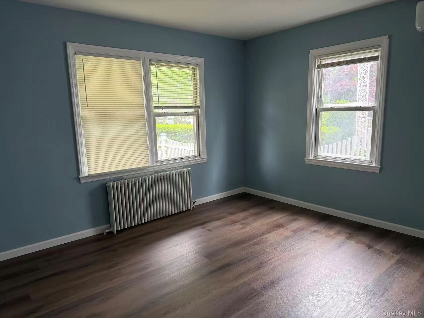 61 Grand Street, North Hempstead, NY, 3 Bedrooms Bedrooms, 7 Rooms Rooms,2 BathroomsBathrooms,Residential Lease,For Rent,Grand,0,1018011 61 Grand Street, North Hempstead, NY, 3 Bedrooms Bedrooms, 7 Rooms Rooms,2 BathroomsBathrooms,Residential Lease,For Rent,Grand,0,1018011