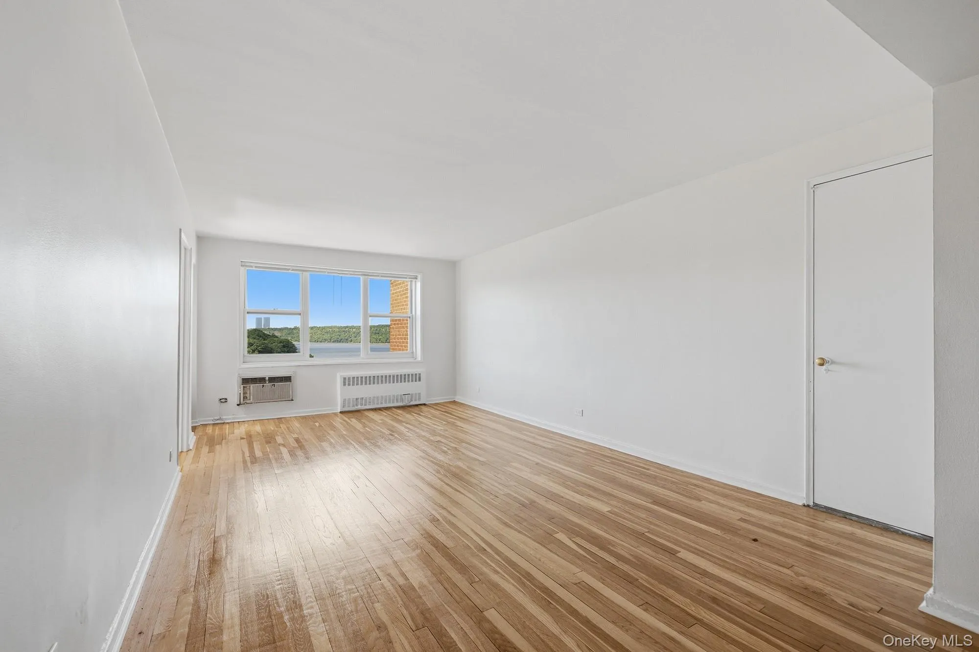 2465 Palisade Avenue, New York, NY, 2 Bedrooms Bedrooms, 4 Rooms Rooms,1 BathroomBathrooms,Residential,For Rent,Palisade,0,KEY1018012 2465 Palisade Avenue, New York, NY, 2 Bedrooms Bedrooms, 4 Rooms Rooms,1 BathroomBathrooms,Residential,For Rent,Palisade,0,KEY1018012