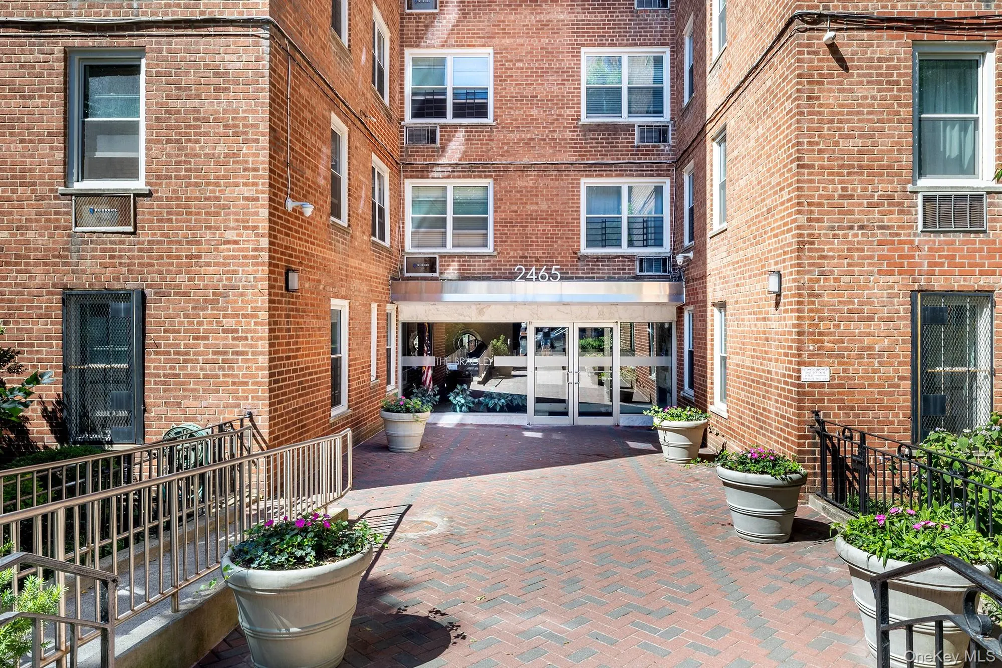 2465 Palisade Avenue, New York, NY, 2 Bedrooms Bedrooms, 4 Rooms Rooms,1 BathroomBathrooms,Residential,For Rent,Palisade,0,KEY1018012 2465 Palisade Avenue, New York, NY, 2 Bedrooms Bedrooms, 4 Rooms Rooms,1 BathroomBathrooms,Residential,For Rent,Palisade,0,KEY1018012