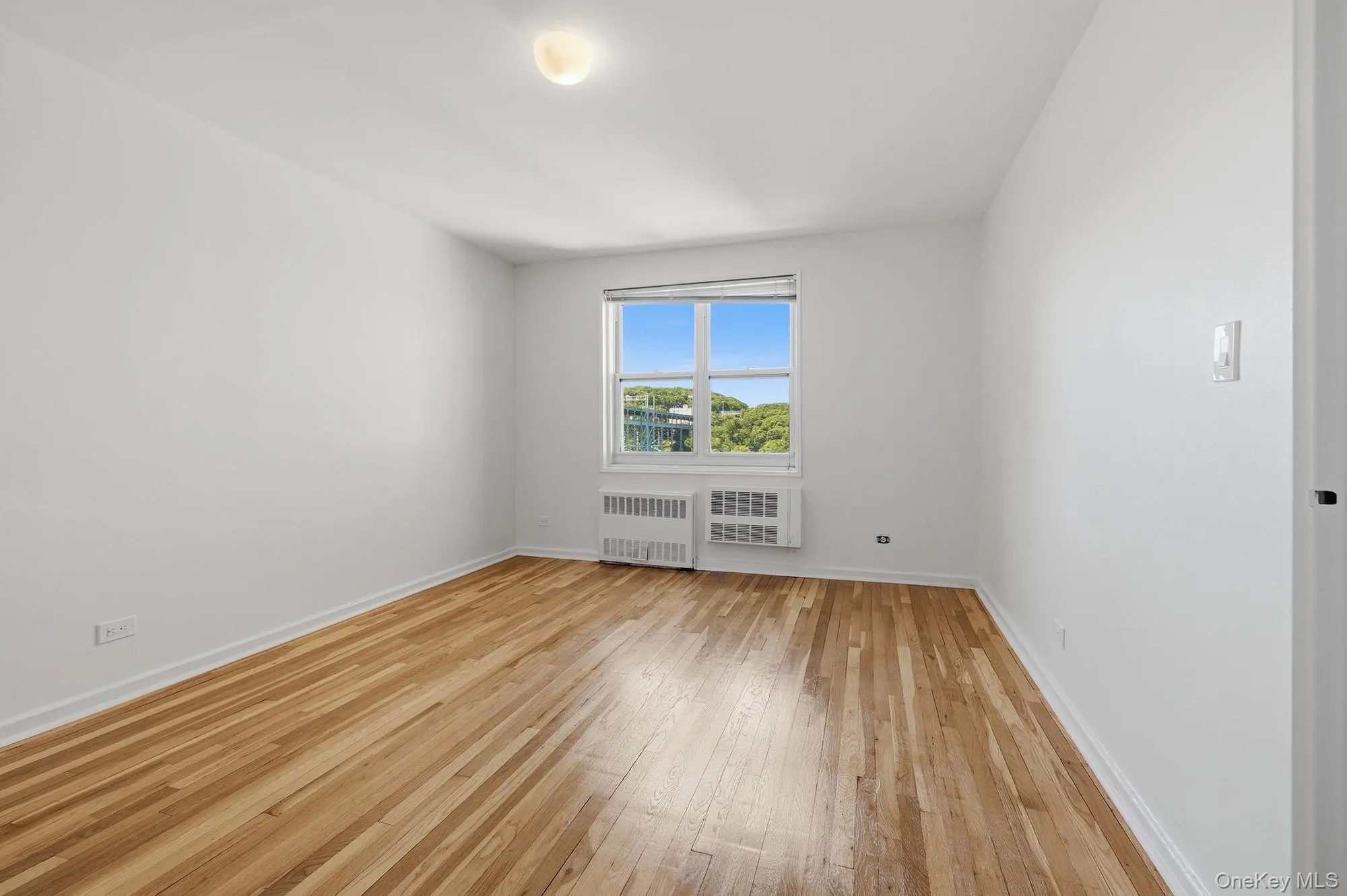 2465 Palisade Avenue, New York, NY, 2 Bedrooms Bedrooms, 4 Rooms Rooms,1 BathroomBathrooms,Residential,For Rent,Palisade,0,KEY1018012 2465 Palisade Avenue, New York, NY, 2 Bedrooms Bedrooms, 4 Rooms Rooms,1 BathroomBathrooms,Residential,For Rent,Palisade,0,KEY1018012