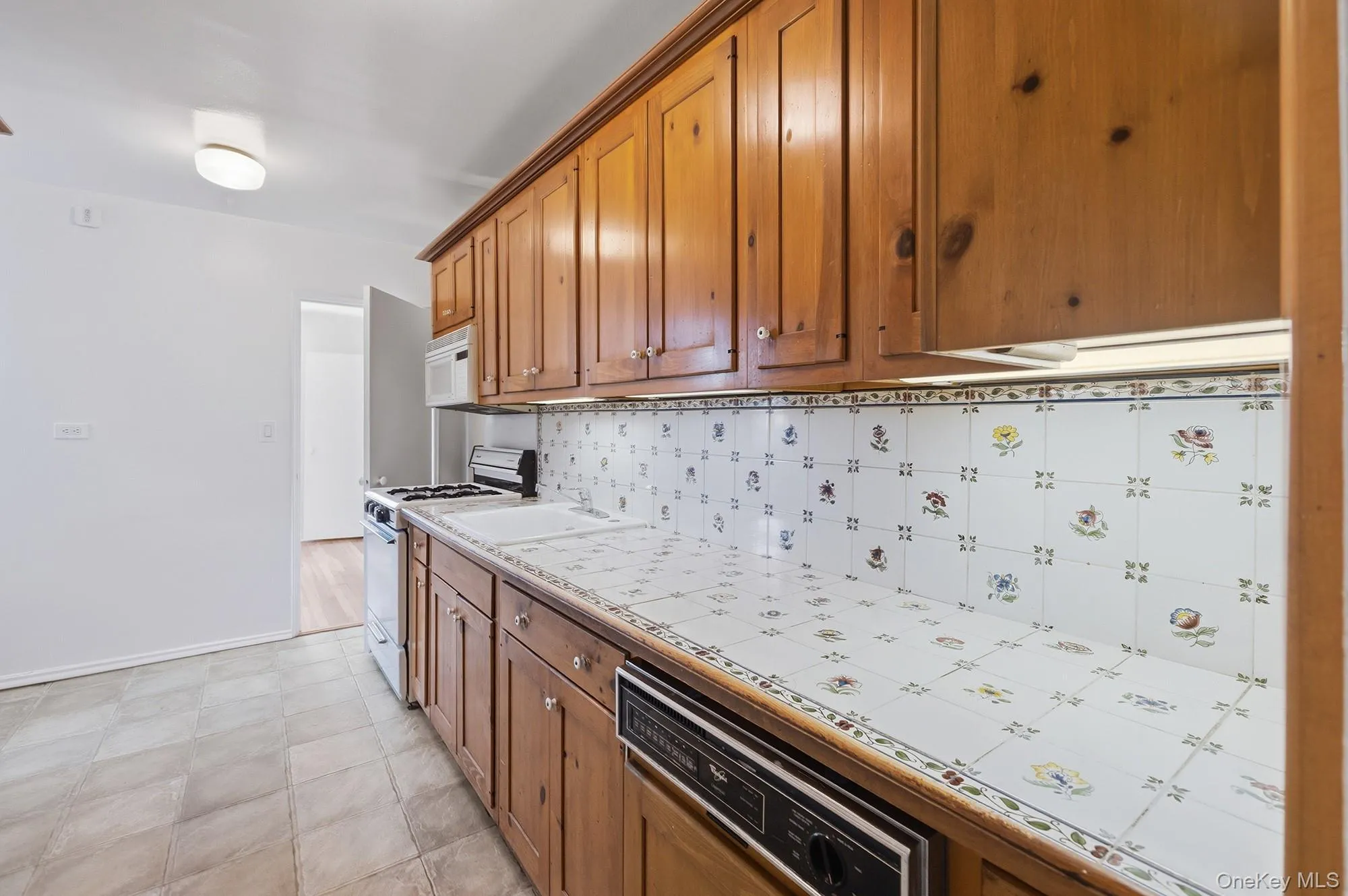2465 Palisade Avenue, New York, NY, 2 Bedrooms Bedrooms, 4 Rooms Rooms,1 BathroomBathrooms,Residential,For Rent,Palisade,0,KEY1018012 2465 Palisade Avenue, New York, NY, 2 Bedrooms Bedrooms, 4 Rooms Rooms,1 BathroomBathrooms,Residential,For Rent,Palisade,0,KEY1018012