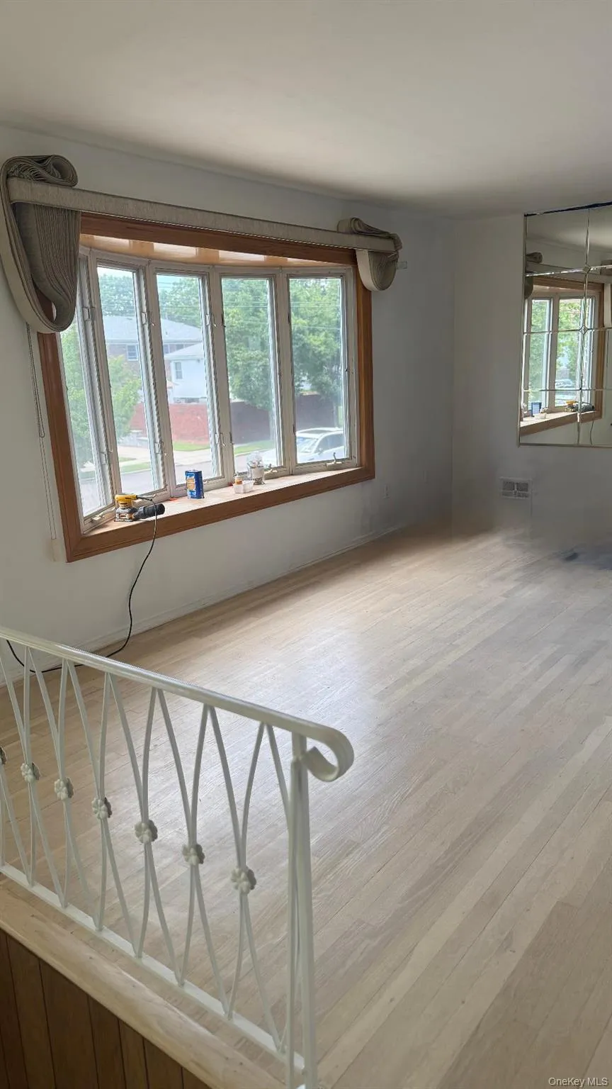 15619 87th Street, New York, NY, 6 Bedrooms Bedrooms, 11 Rooms Rooms,2 BathroomsBathrooms,Residential,For Rent,87th,0,KEY1018020 15619 87th Street, New York, NY, 6 Bedrooms Bedrooms, 11 Rooms Rooms,2 BathroomsBathrooms,Residential,For Rent,87th,0,KEY1018020