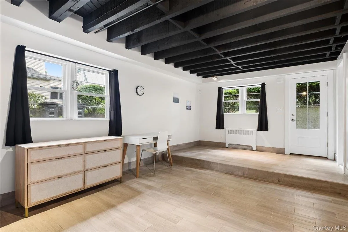 Study/4th bedroom or flexible room Study/4th bedroom or flexible room