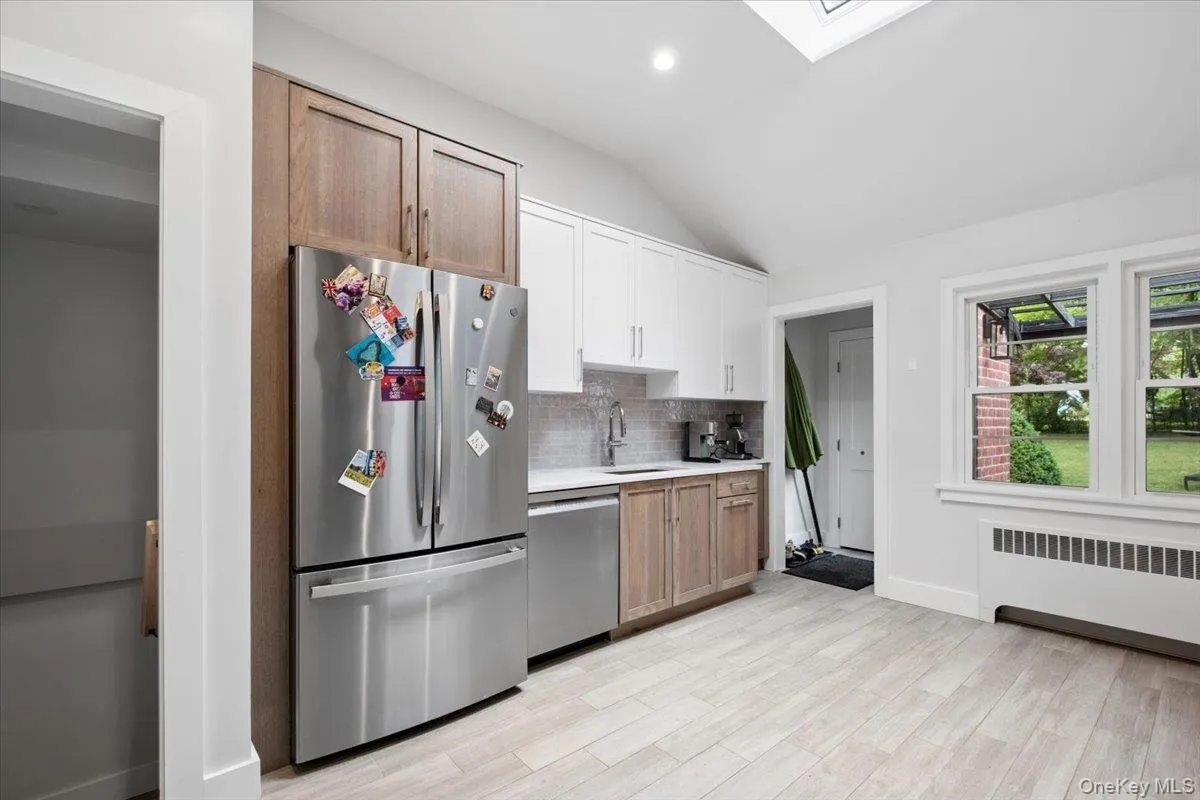 54 Park Circle, White Plains, NY, 3 Bedrooms Bedrooms, 12 Rooms Rooms,3 BathroomsBathrooms,Residential Lease,For Rent,Park,0,KEY1018021 54 Park Circle, White Plains, NY, 3 Bedrooms Bedrooms, 12 Rooms Rooms,3 BathroomsBathrooms,Residential Lease,For Rent,Park,0,KEY1018021