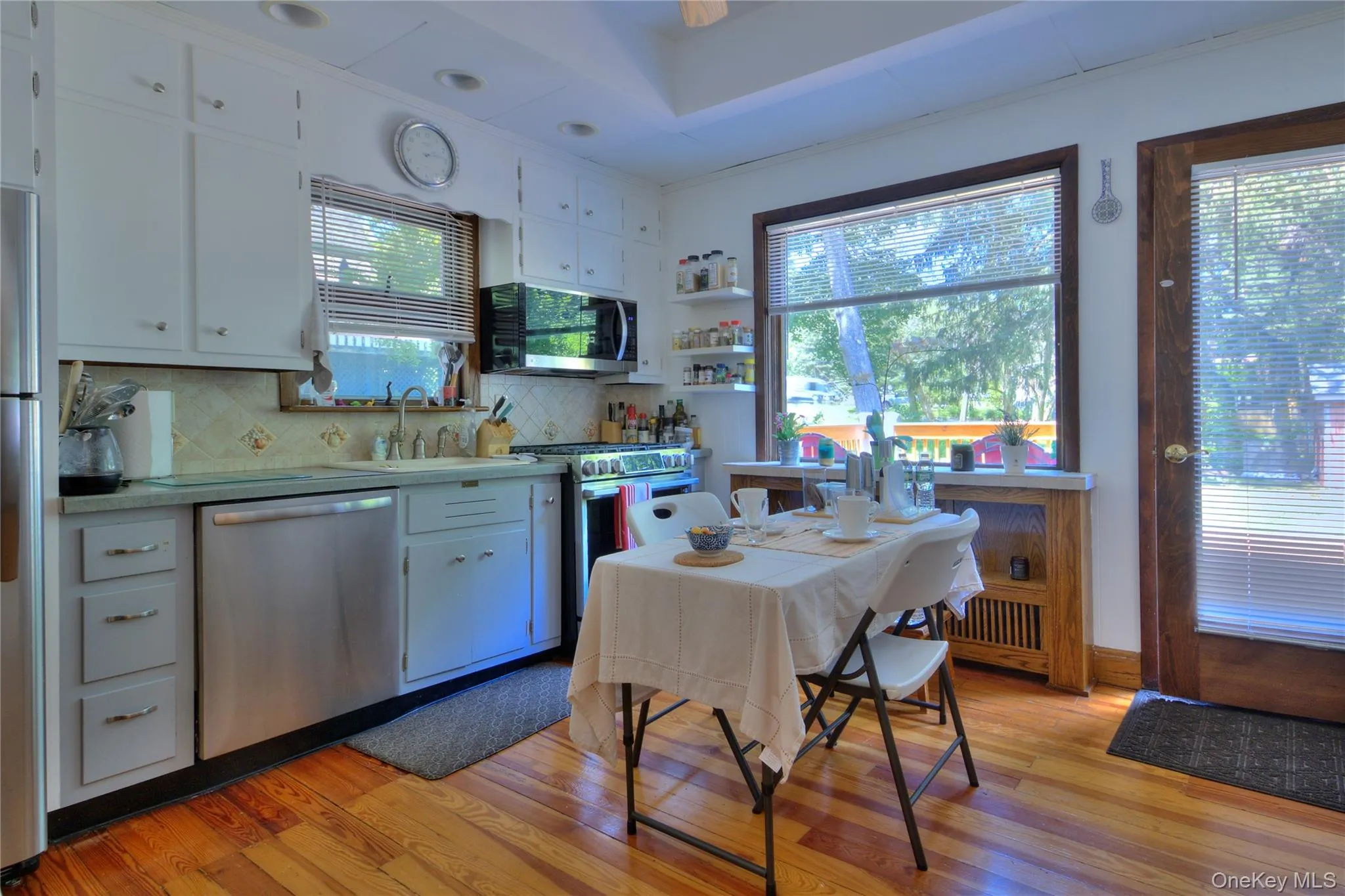 20 Shuit Place, Woodbury, NY, 3 Bedrooms Bedrooms, 7 Rooms Rooms,2 BathroomsBathrooms,Residential,For Rent,Shuit,0,1018026 20 Shuit Place, Woodbury, NY, 3 Bedrooms Bedrooms, 7 Rooms Rooms,2 BathroomsBathrooms,Residential,For Rent,Shuit,0,1018026