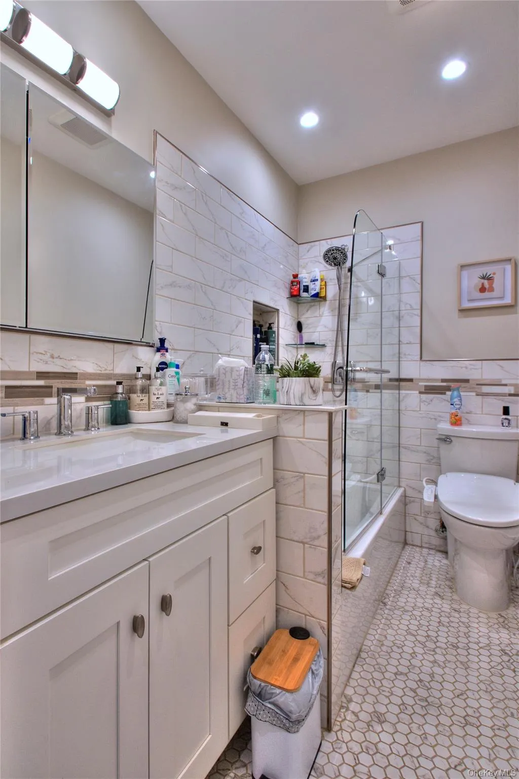 20 Shuit Place, Woodbury, NY, 3 Bedrooms Bedrooms, 7 Rooms Rooms,2 BathroomsBathrooms,Residential,For Rent,Shuit,0,1018026 20 Shuit Place, Woodbury, NY, 3 Bedrooms Bedrooms, 7 Rooms Rooms,2 BathroomsBathrooms,Residential,For Rent,Shuit,0,1018026