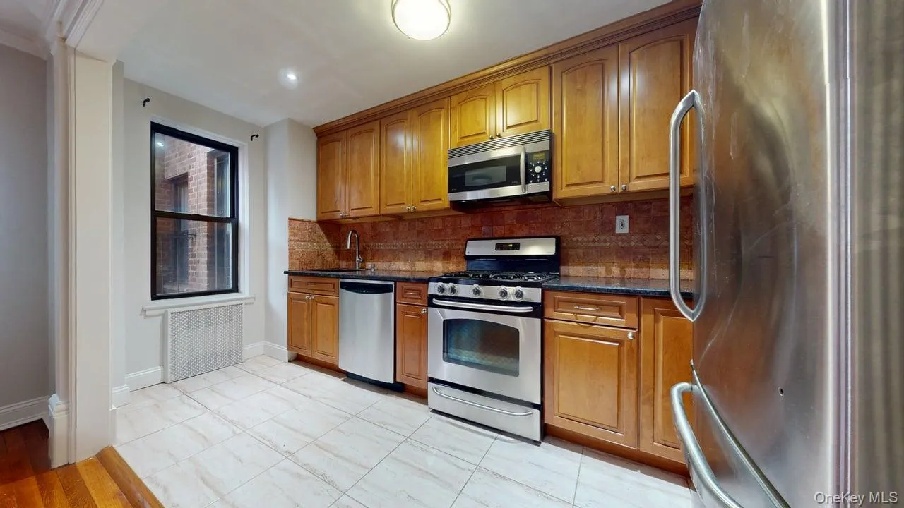 105-15 66TH Road, New York, NY, 1 Bedroom Bedrooms, 3 Rooms Rooms,1 BathroomBathrooms,Residential,For Rent,66TH,0,KEY1018027 105-15 66TH Road, New York, NY, 1 Bedroom Bedrooms, 3 Rooms Rooms,1 BathroomBathrooms,Residential,For Rent,66TH,0,KEY1018027