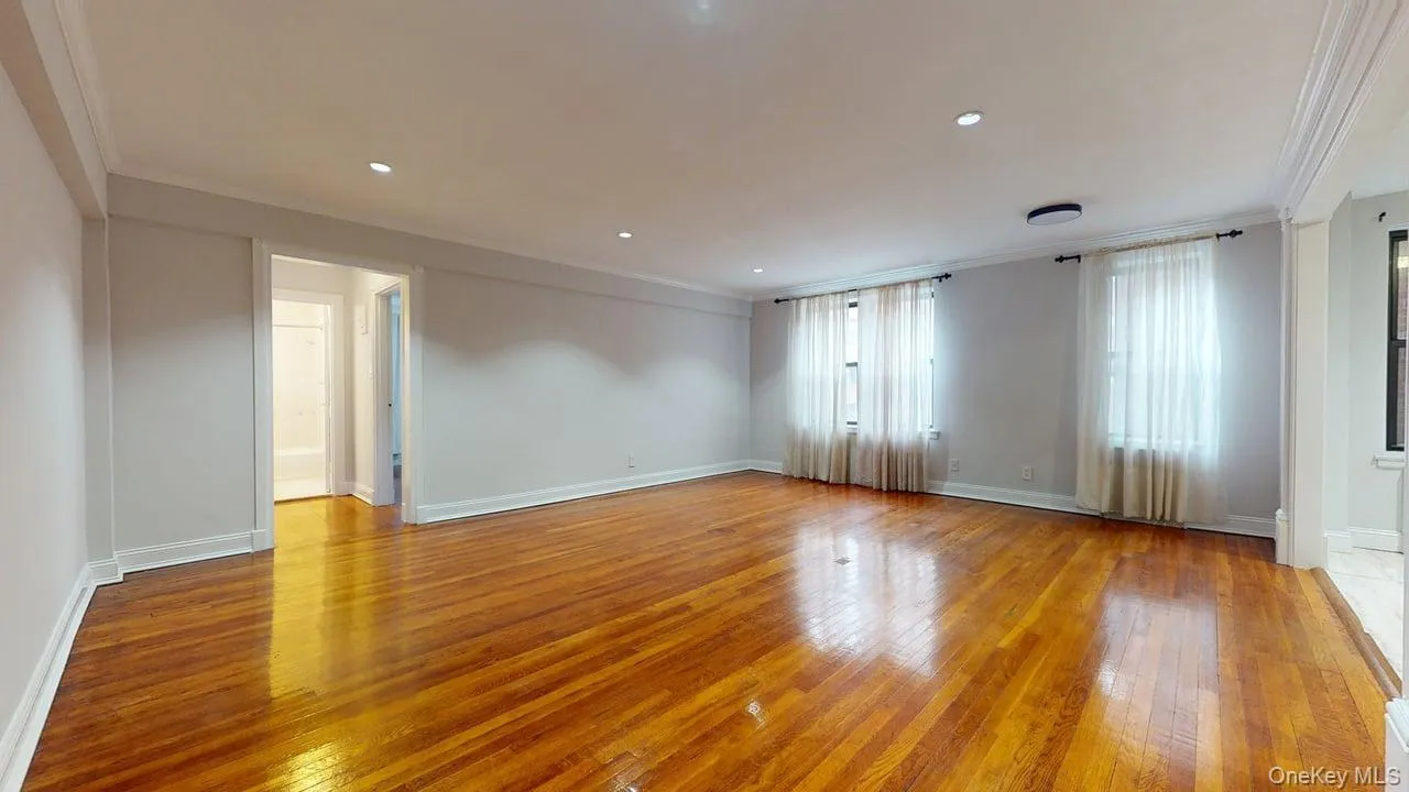 105-15 66TH Road, New York, NY, 1 Bedroom Bedrooms, 3 Rooms Rooms,1 BathroomBathrooms,Residential,For Rent,66TH,0,KEY1018027 105-15 66TH Road, New York, NY, 1 Bedroom Bedrooms, 3 Rooms Rooms,1 BathroomBathrooms,Residential,For Rent,66TH,0,KEY1018027