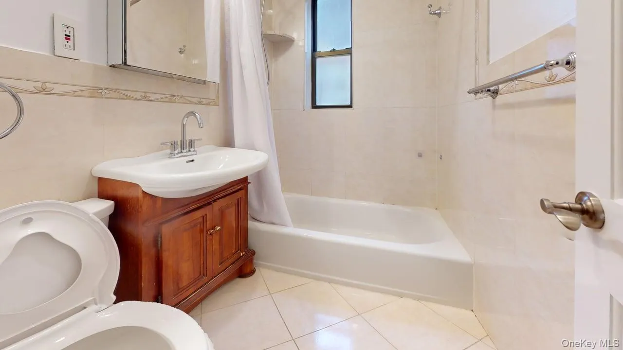 105-15 66TH Road, New York, NY, 1 Bedroom Bedrooms, 3 Rooms Rooms,1 BathroomBathrooms,Residential,For Rent,66TH,0,KEY1018027 105-15 66TH Road, New York, NY, 1 Bedroom Bedrooms, 3 Rooms Rooms,1 BathroomBathrooms,Residential,For Rent,66TH,0,KEY1018027